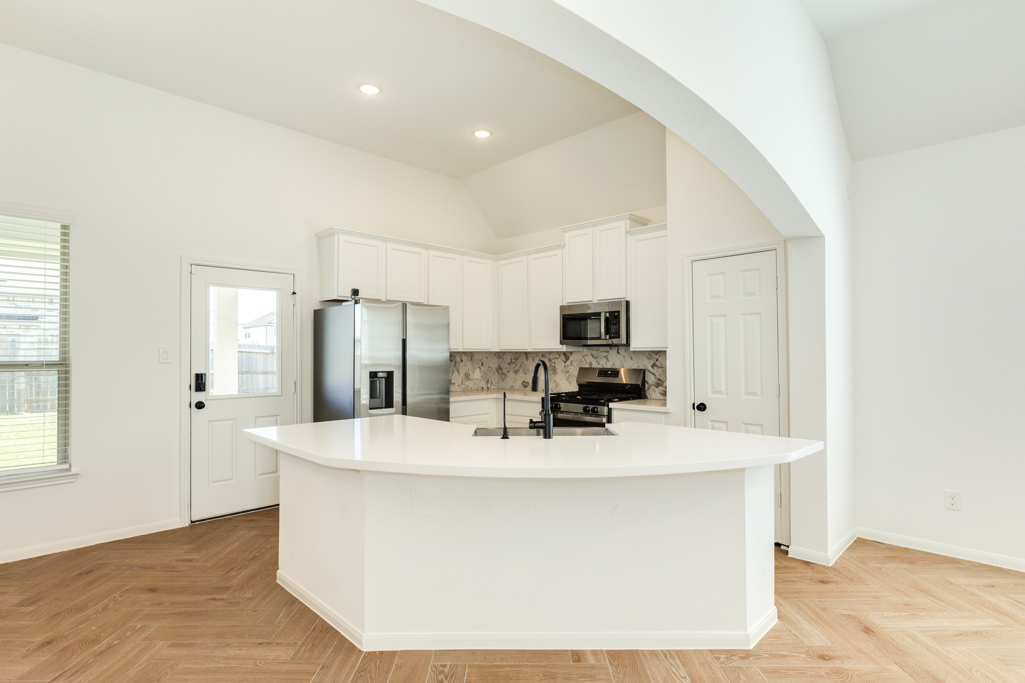 3602 Cardinal Pointe Drive, Angleton, TX 77515