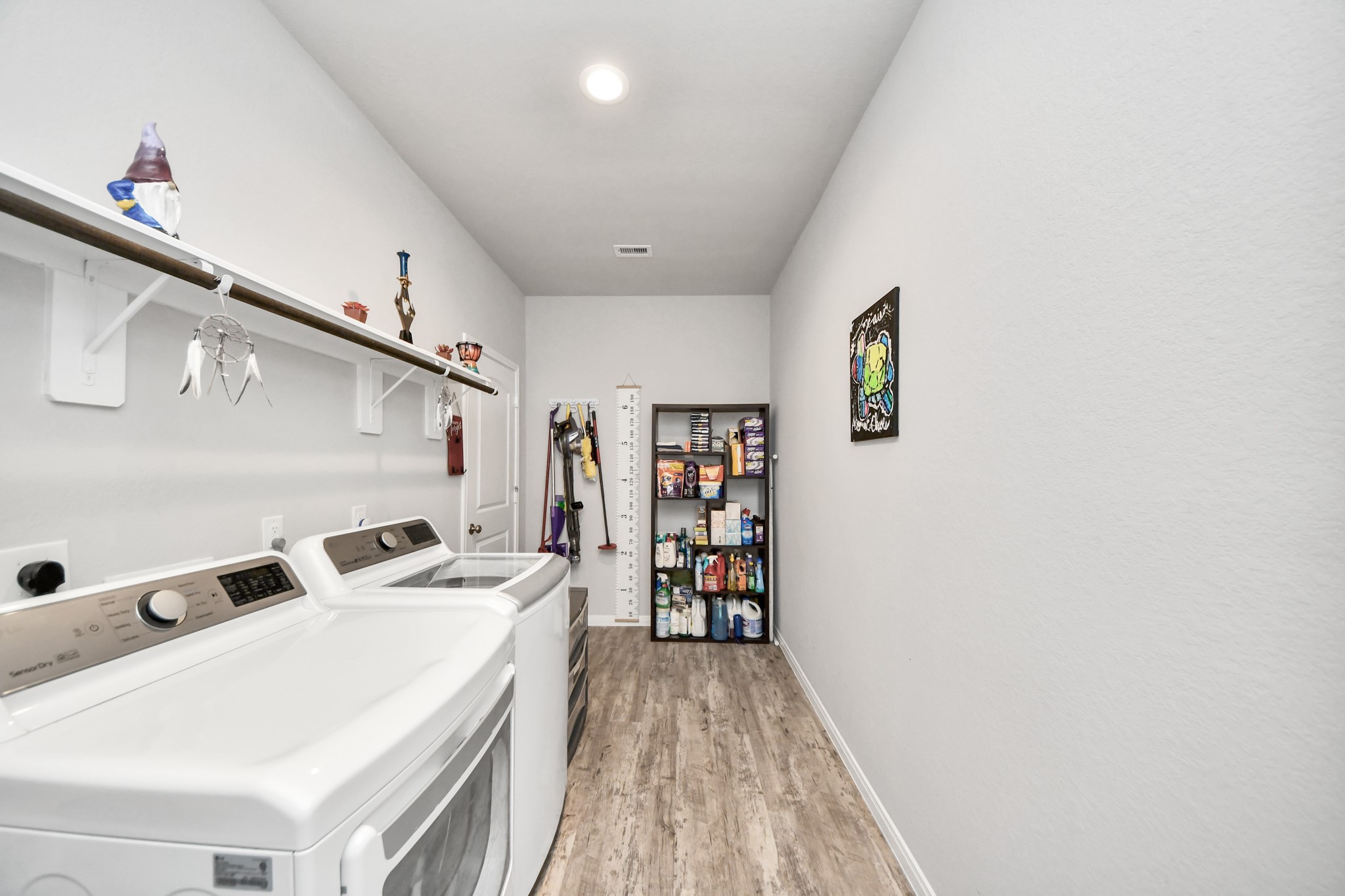 Oversized laundry room
