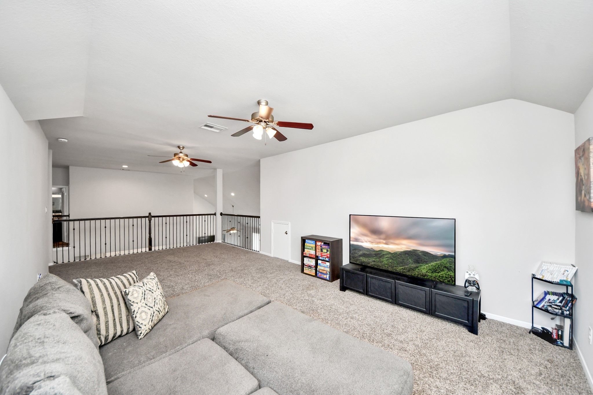 2nd floor family/game room