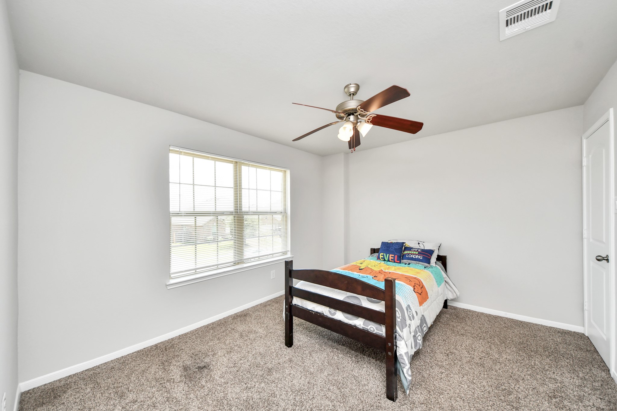 Guest bedroom