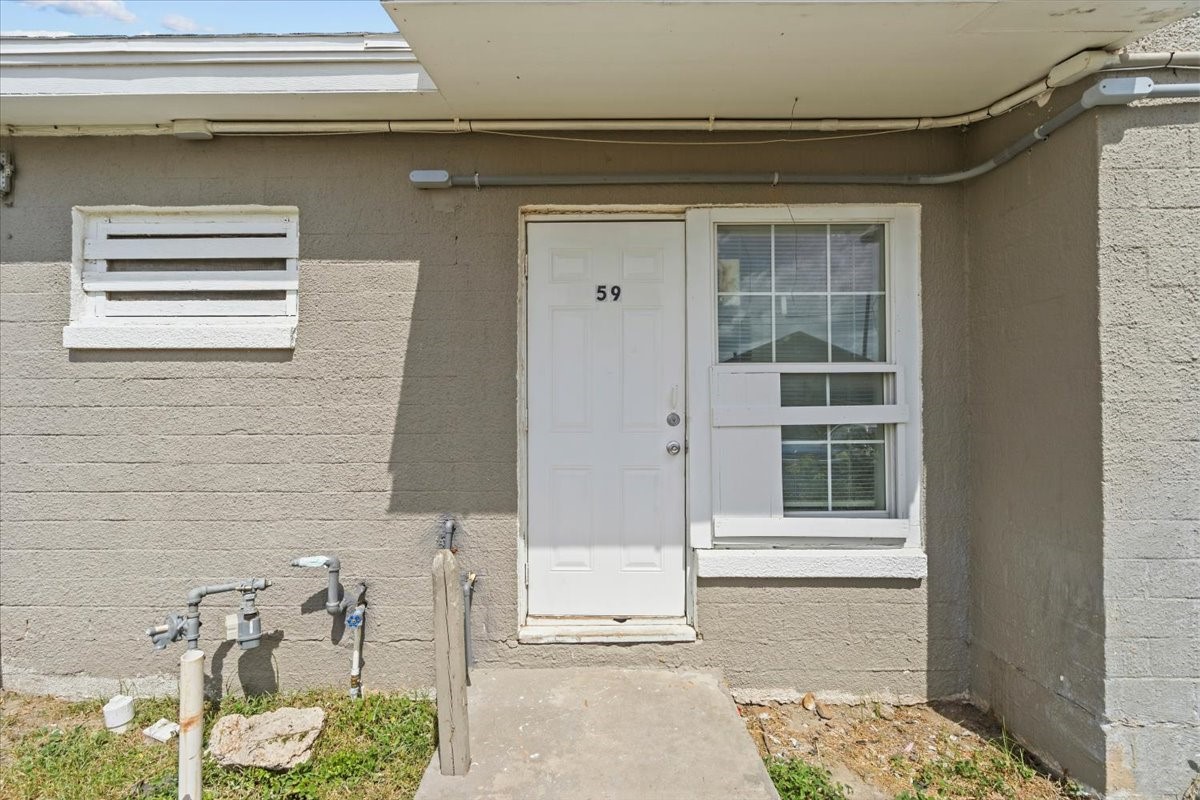 Unit 59 is a 2/1 with window units. Unit 59 is a 2/1 with window units.