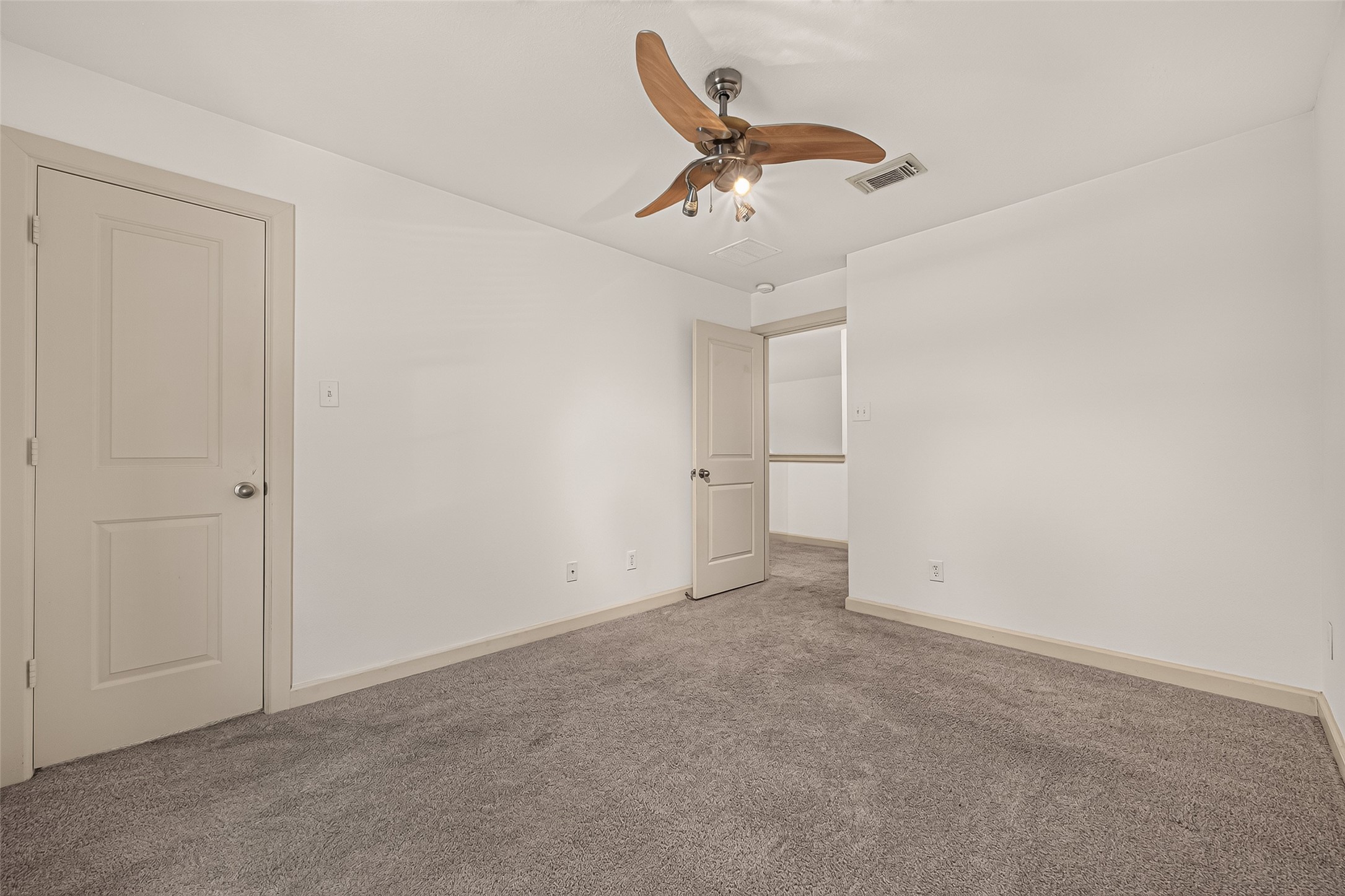 195 Copper Stream Ln, Richmond, TX 77406