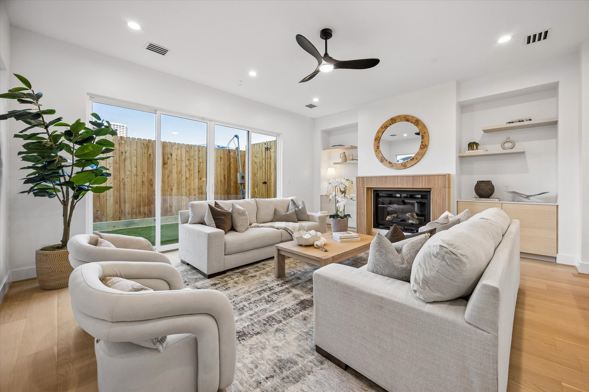 Fabulous open-concept FIRST FLOOR LIVING designed for everyday life & entertaining! Soaring 10' ceilings, beautiful engineered wood flooring, recessed lighting & abundant natural light create a warm and inviting atmosphere. Spacious living, dining & kitchen areas flow seamlessly together with sliding glass doors opening to the private turfed backyard creating an effortless connection between indoor & outdoor spaces. Fabulous open-concept FIRST FLOOR LIVING designed for everyday life & entertaining! Soaring 10' ceilings, beautiful engineered wood flooring, recessed lighting & abundant natural light create a warm and inviting atmosphere. Spacious living, dining & kitchen areas flow seamlessly together with sliding glass doors opening to the private turfed backyard creating an effortless connection between indoor & outdoor spaces.
