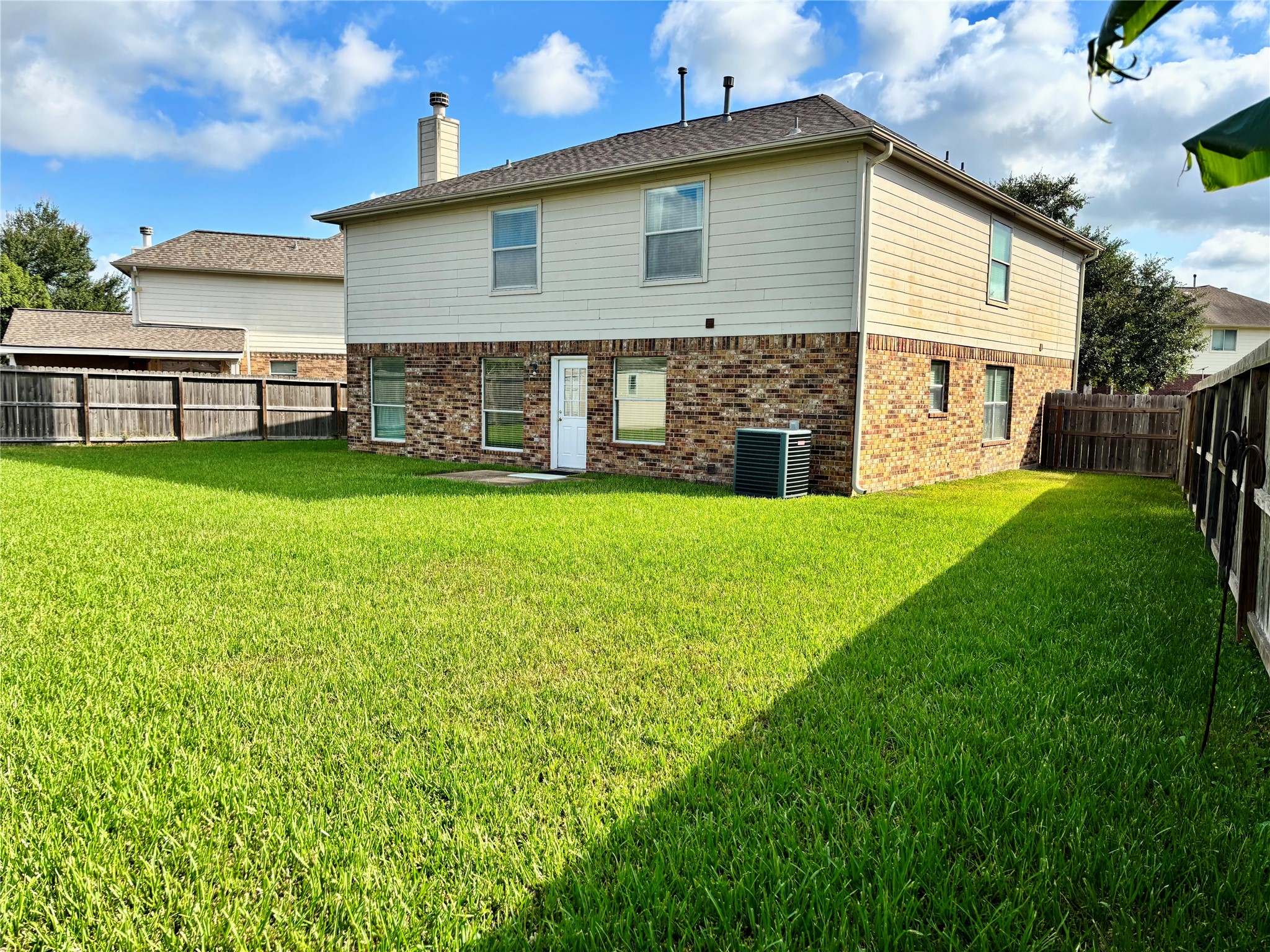 3018 Misty Isle Ct, Dickinson, TX 77539