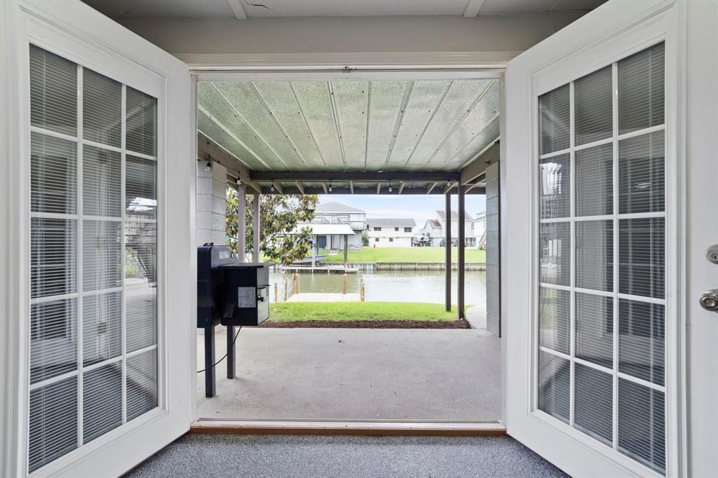 30 N Curlew Street, La Marque, TX 77568
