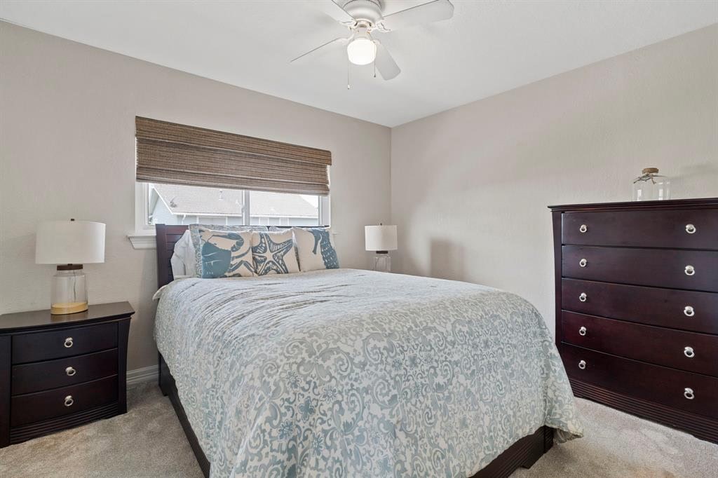 30 N Curlew Street, La Marque, TX 77568