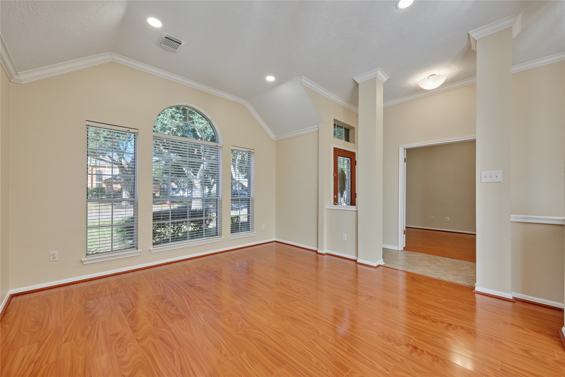 102 Crimson Bay Drive, League City, TX 77573 102 Crimson Bay Drive, League City, TX 77573