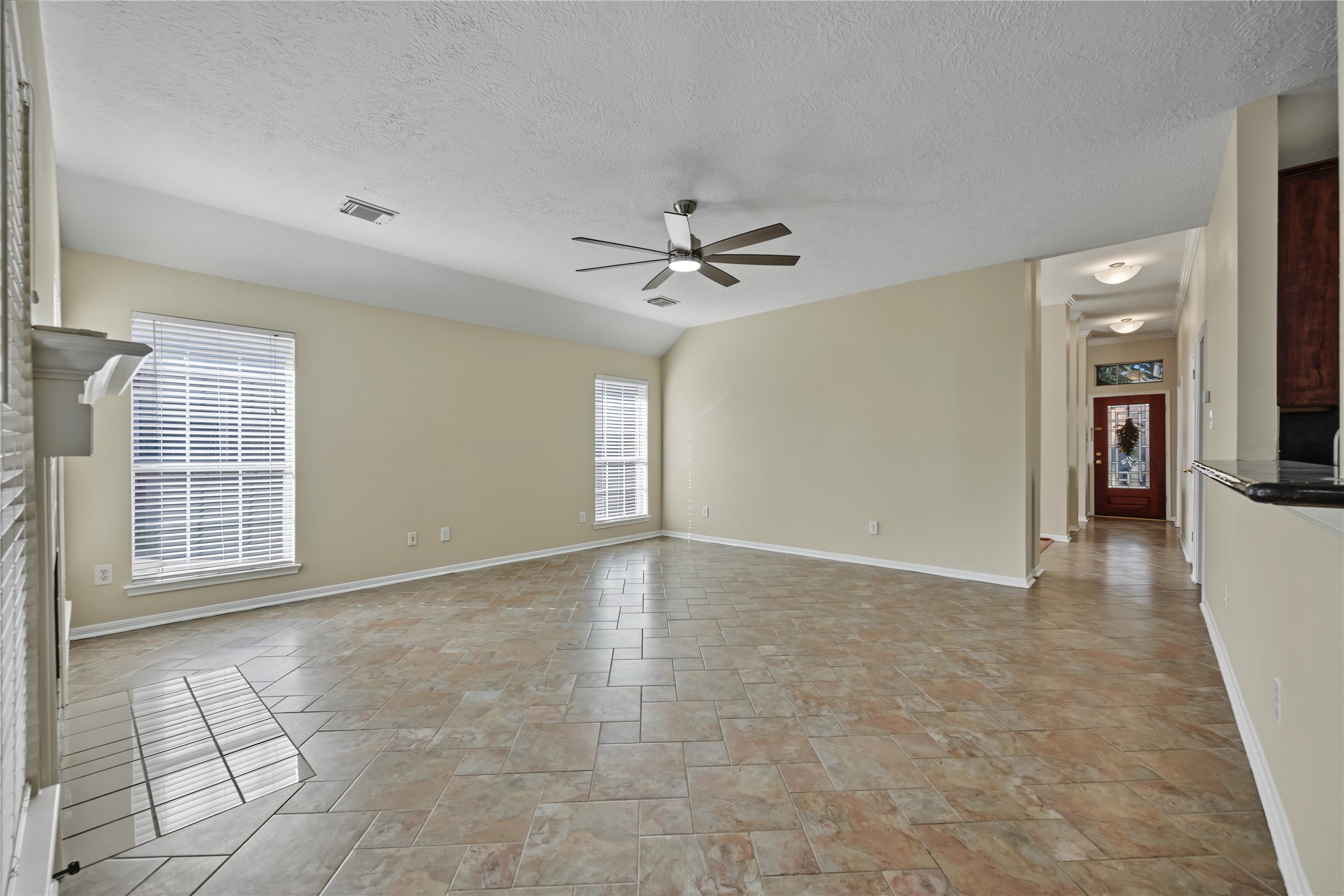 102 Crimson Bay Drive, League City, TX 77573