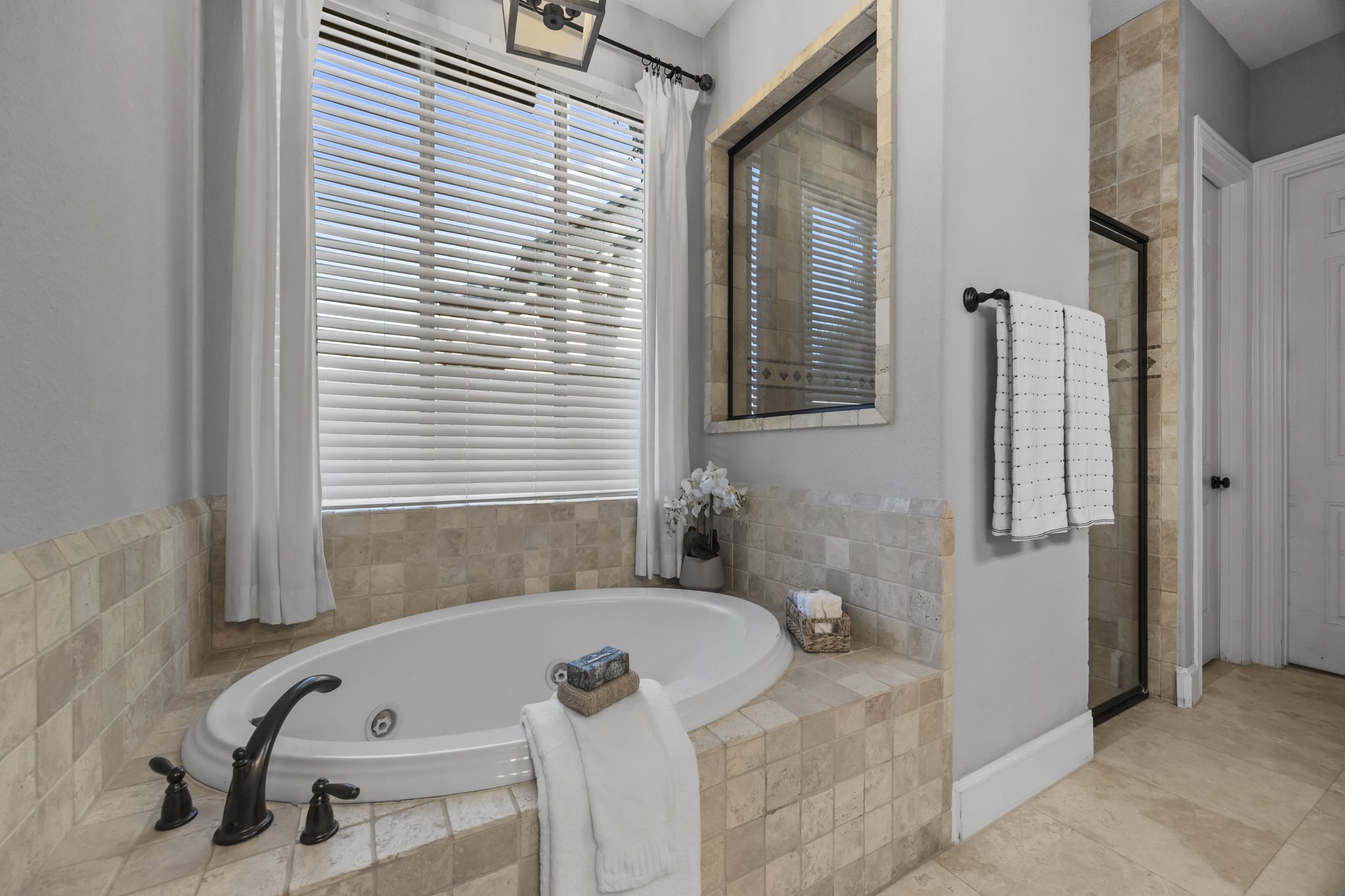 You can just feel the stress fading away when you imagine soaking in this tub!