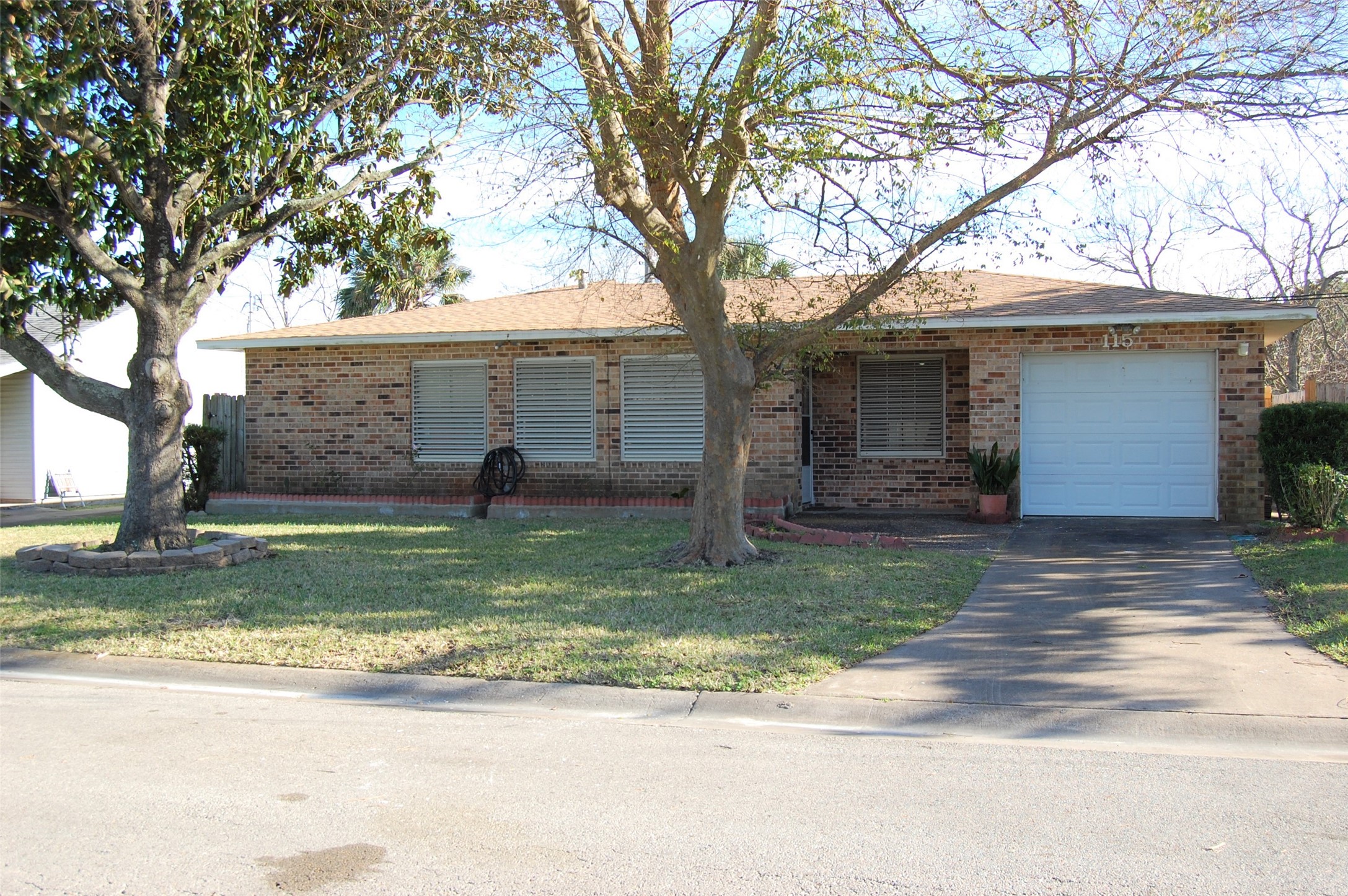 115 Barracuda Avenue, Galveston, TX 77550