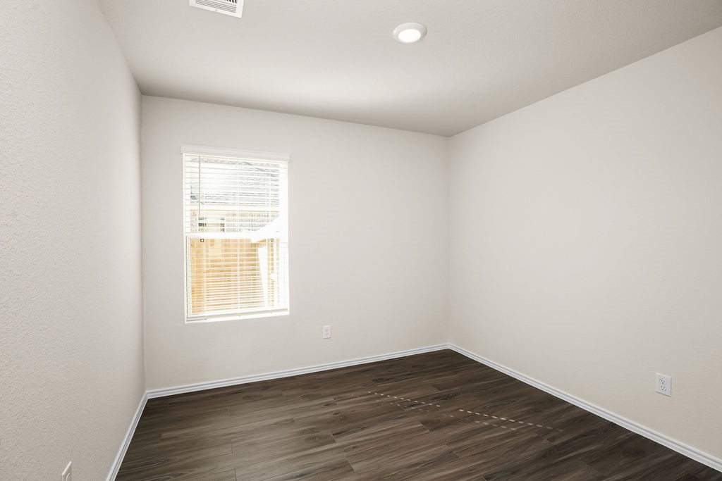 Photos may be representative of the floor plan and not the exact home. Finishes, layout, and features of the actual property for lease may vary.