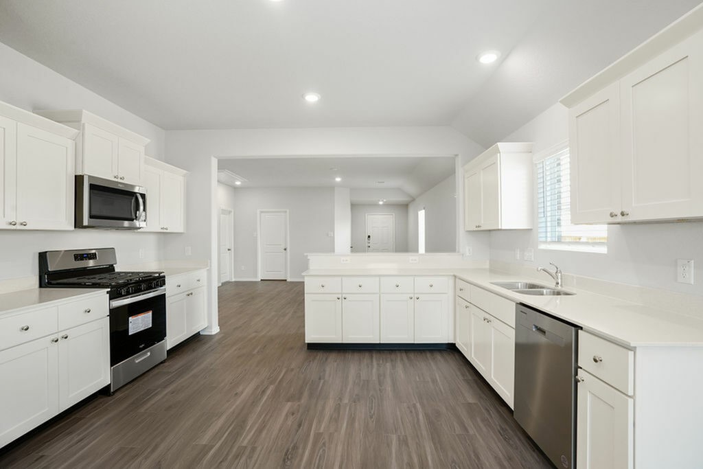 Photos may be representative of the floor plan and not the exact home. Finishes, layout, and features of the actual property for lease may vary. Photos may be representative of the floor plan and not the exact home. Finishes, layout, and features of the actual property for lease may vary.