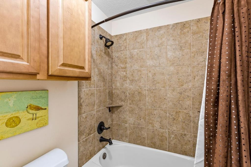 1108 Highway 87, Gilchrist, TX 77617