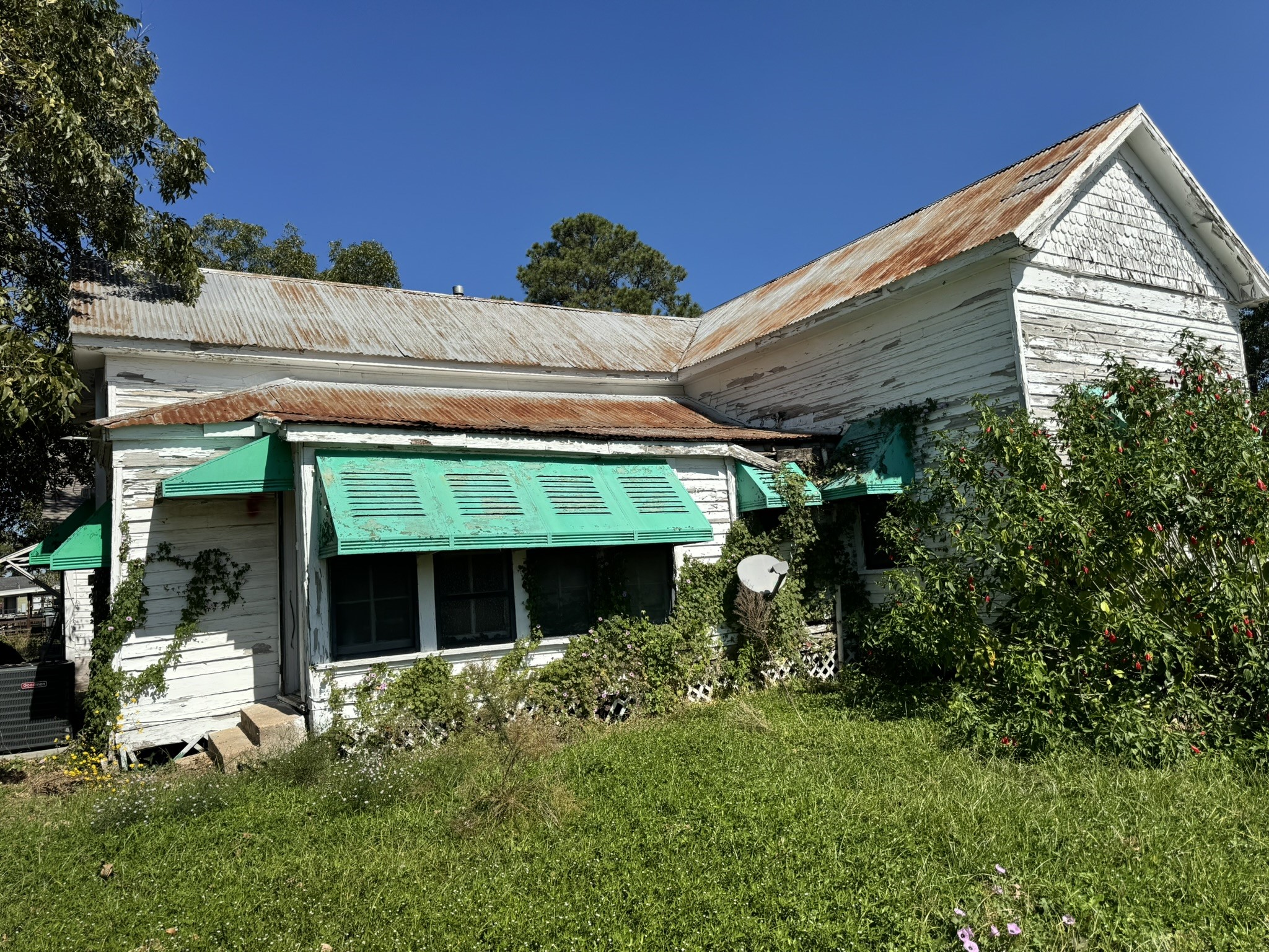 645 7th Street, Hempstead, TX 77445 645 7th Street, Hempstead, TX 77445