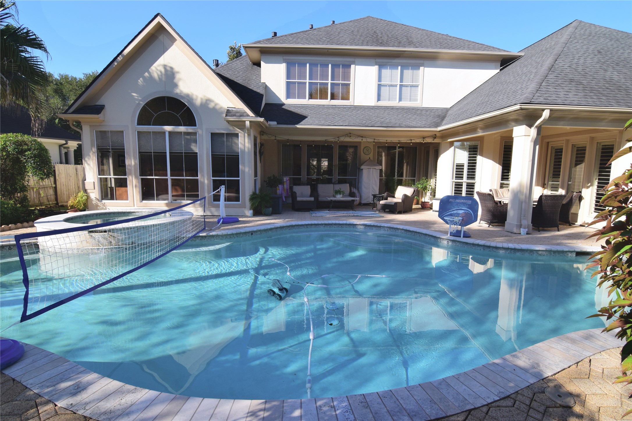 Luxurious Pool