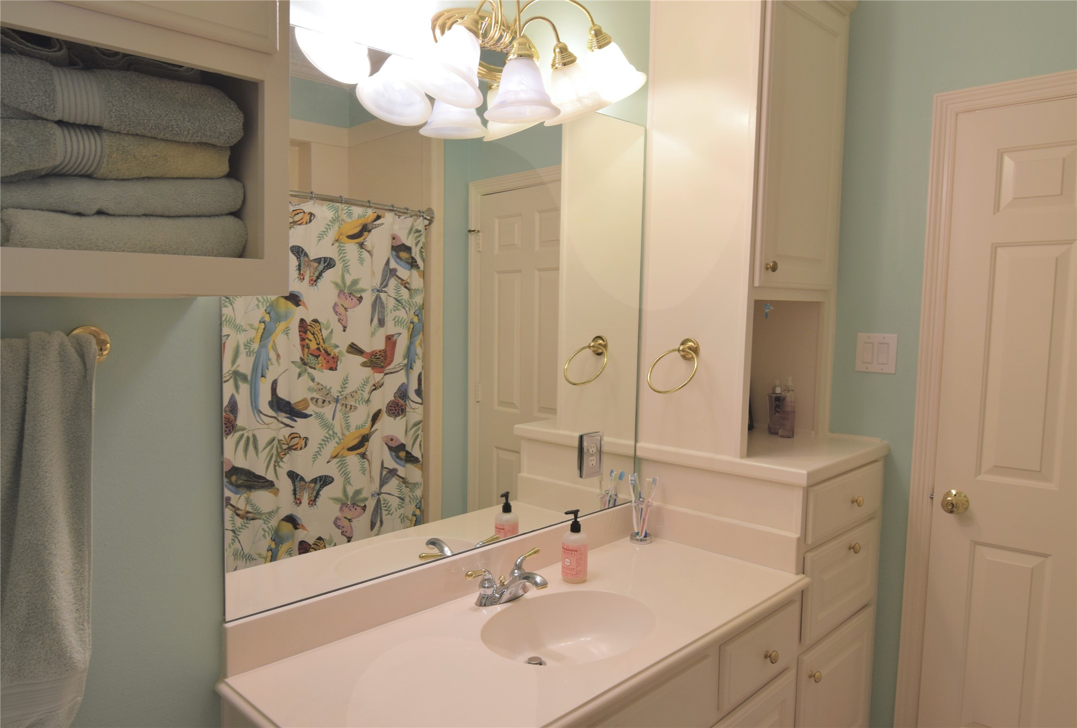 On-Suite Bathroom for Bedroom 3