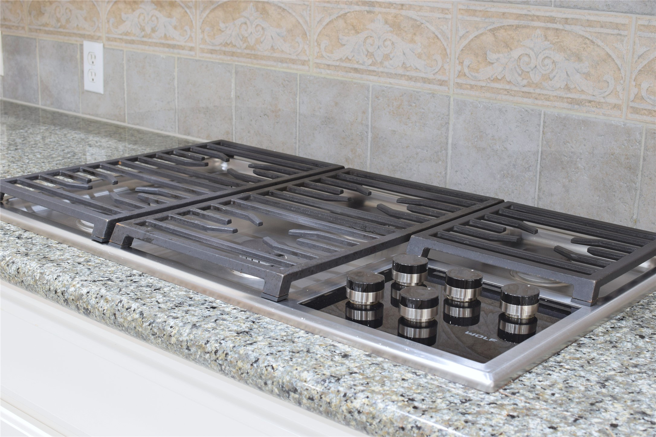 Premium Wolf Cooktop, Ovens, and Microwave