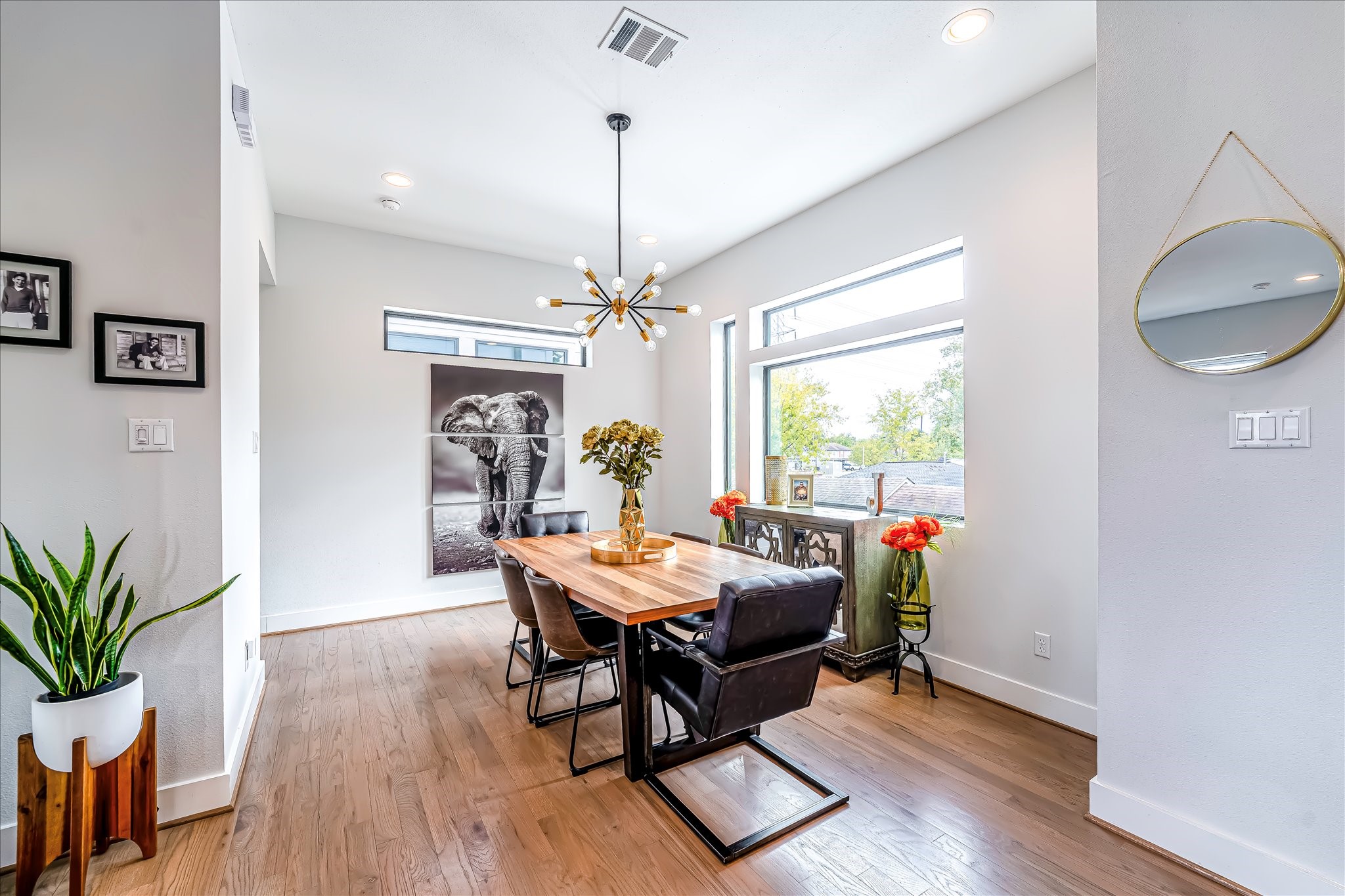 Open dining area designed for effortless entertaining and comfortable daily meals. Photos reflect previous furnishings. Home is currently vacant. Furnishings shown are for illustrative purposes only.