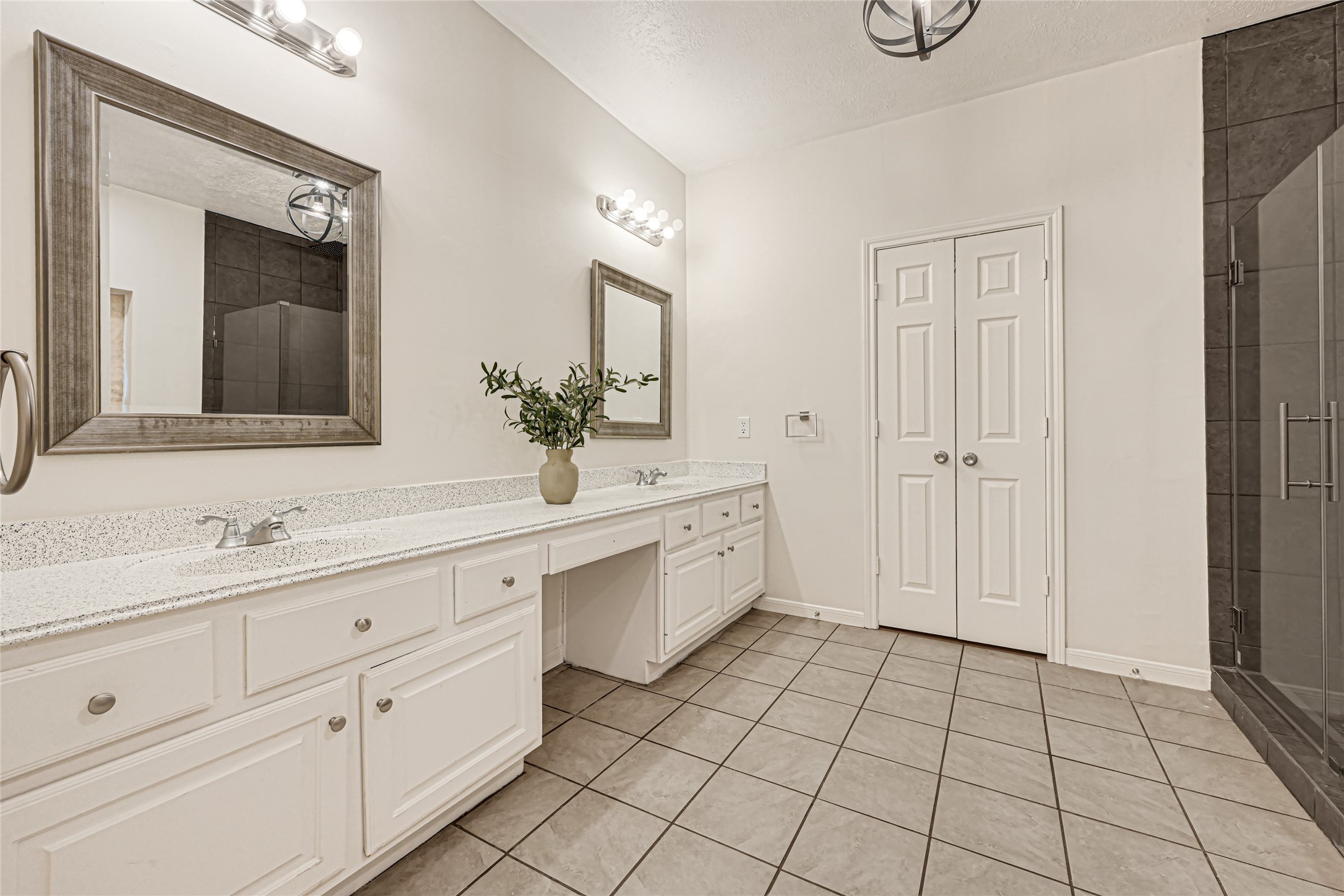 4122 Echo Mountain Drive, Houston, TX 77345