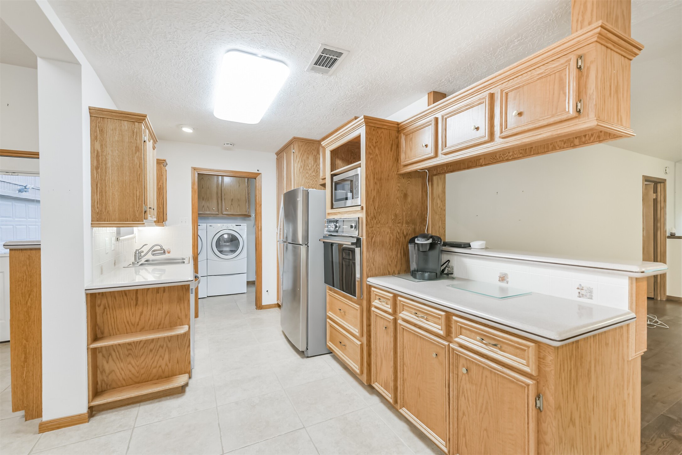 252 Springs Edge Drive, Montgomery, TX 77356