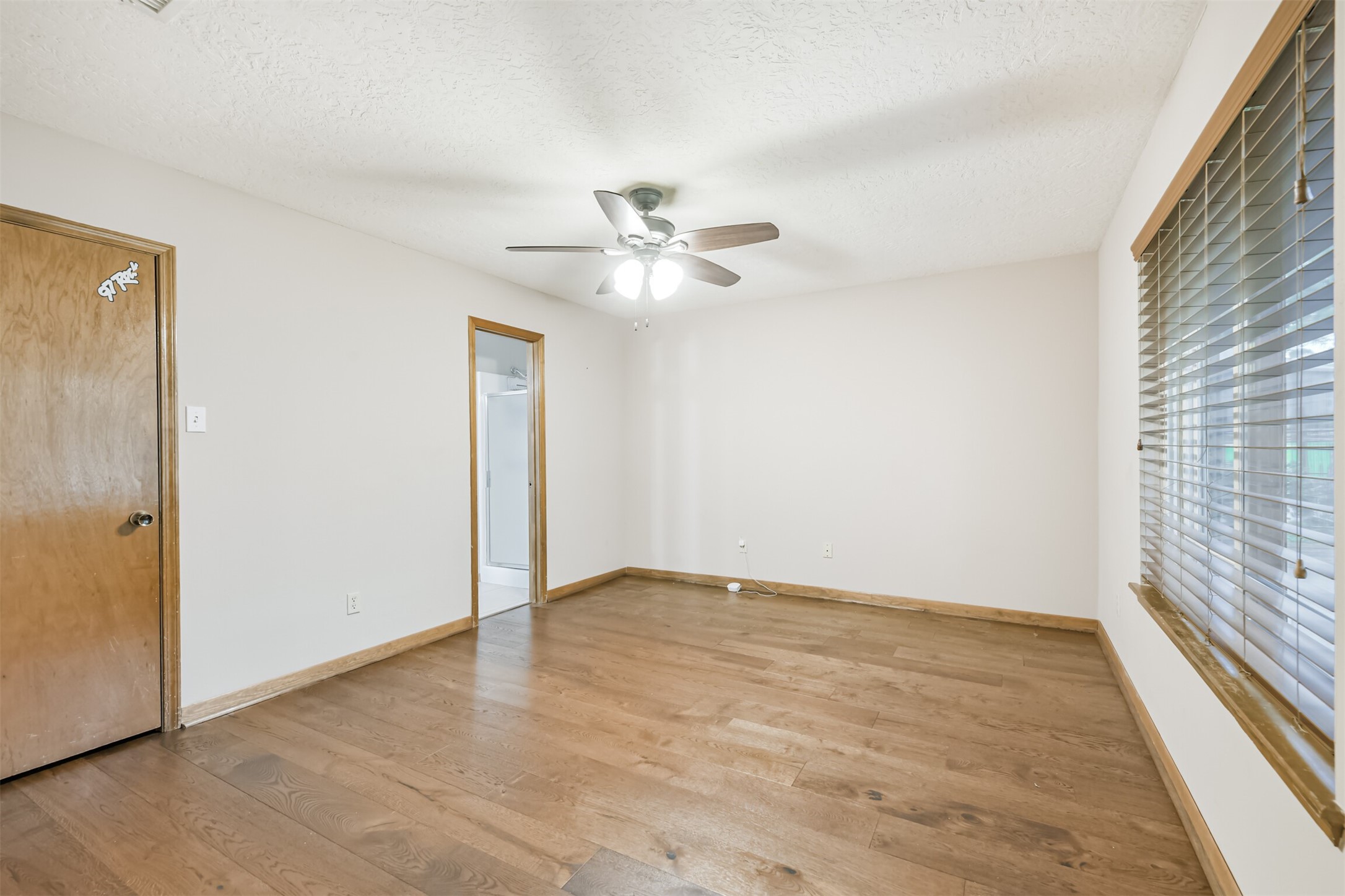 252 Springs Edge Drive, Montgomery, TX 77356