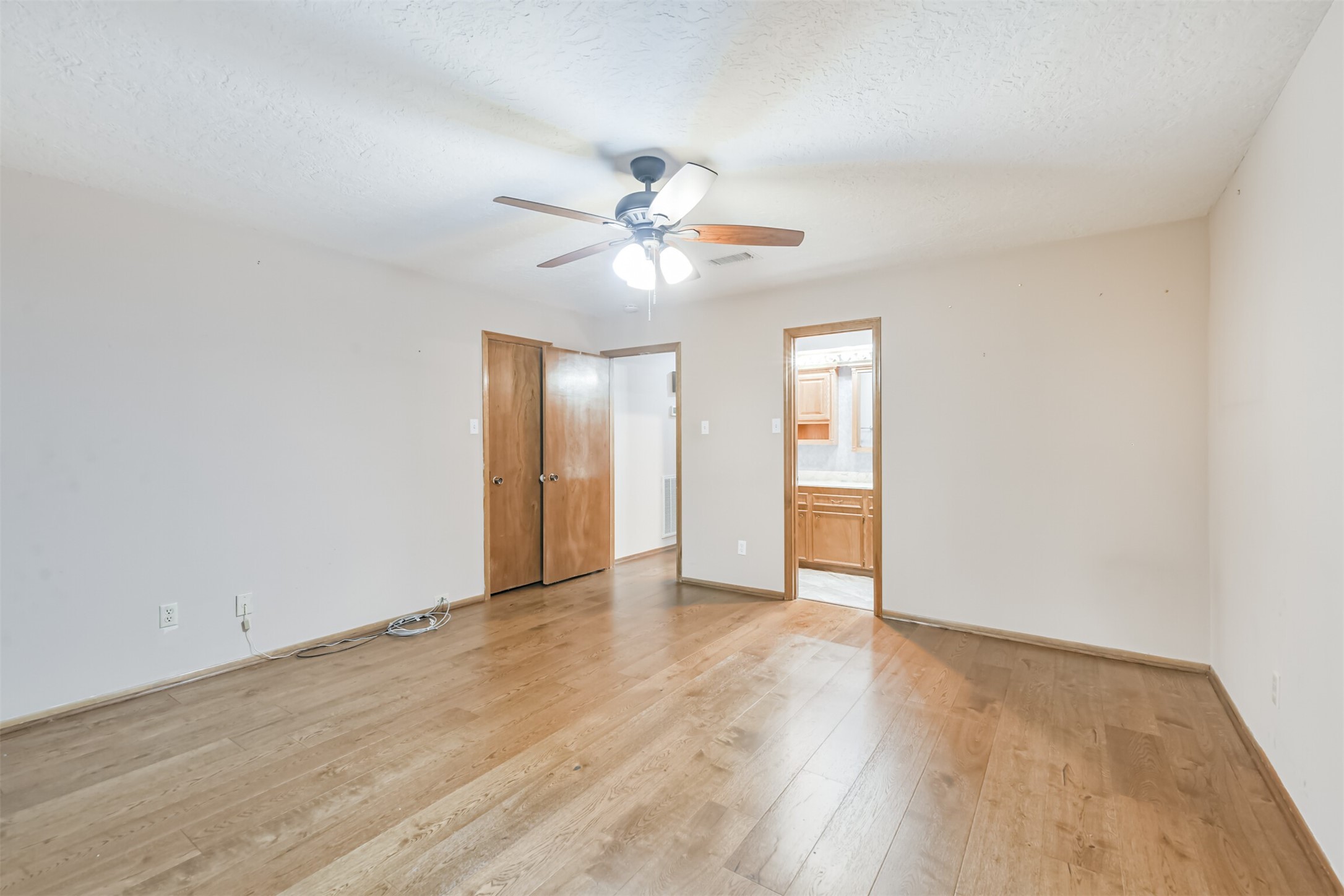 252 Springs Edge Drive, Montgomery, TX 77356