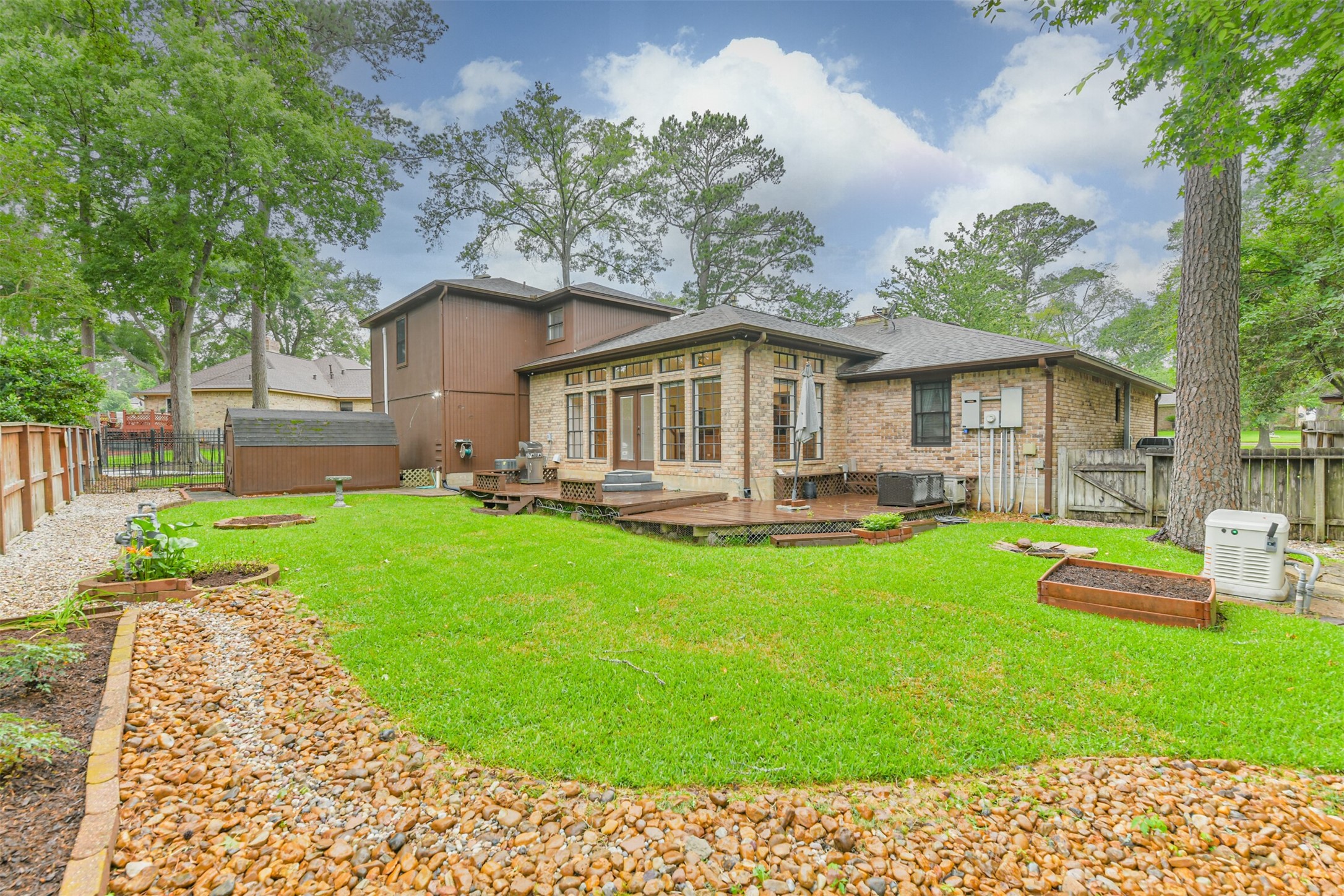 252 Springs Edge Drive, Montgomery, TX 77356