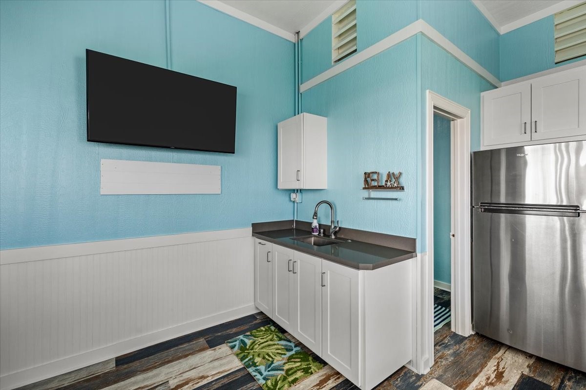 Sink and counter space