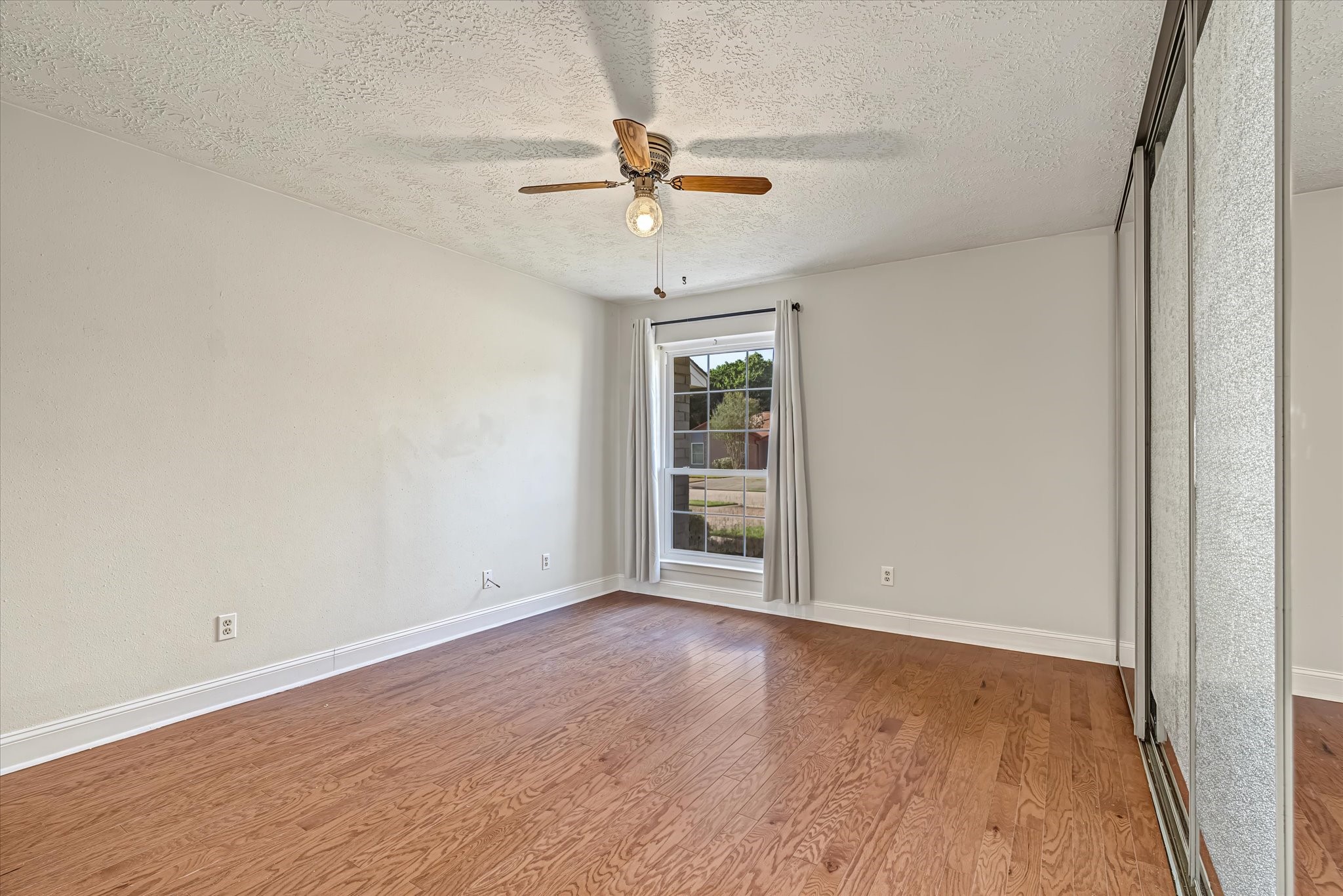 2803 Custer Drive, League City, TX 77573