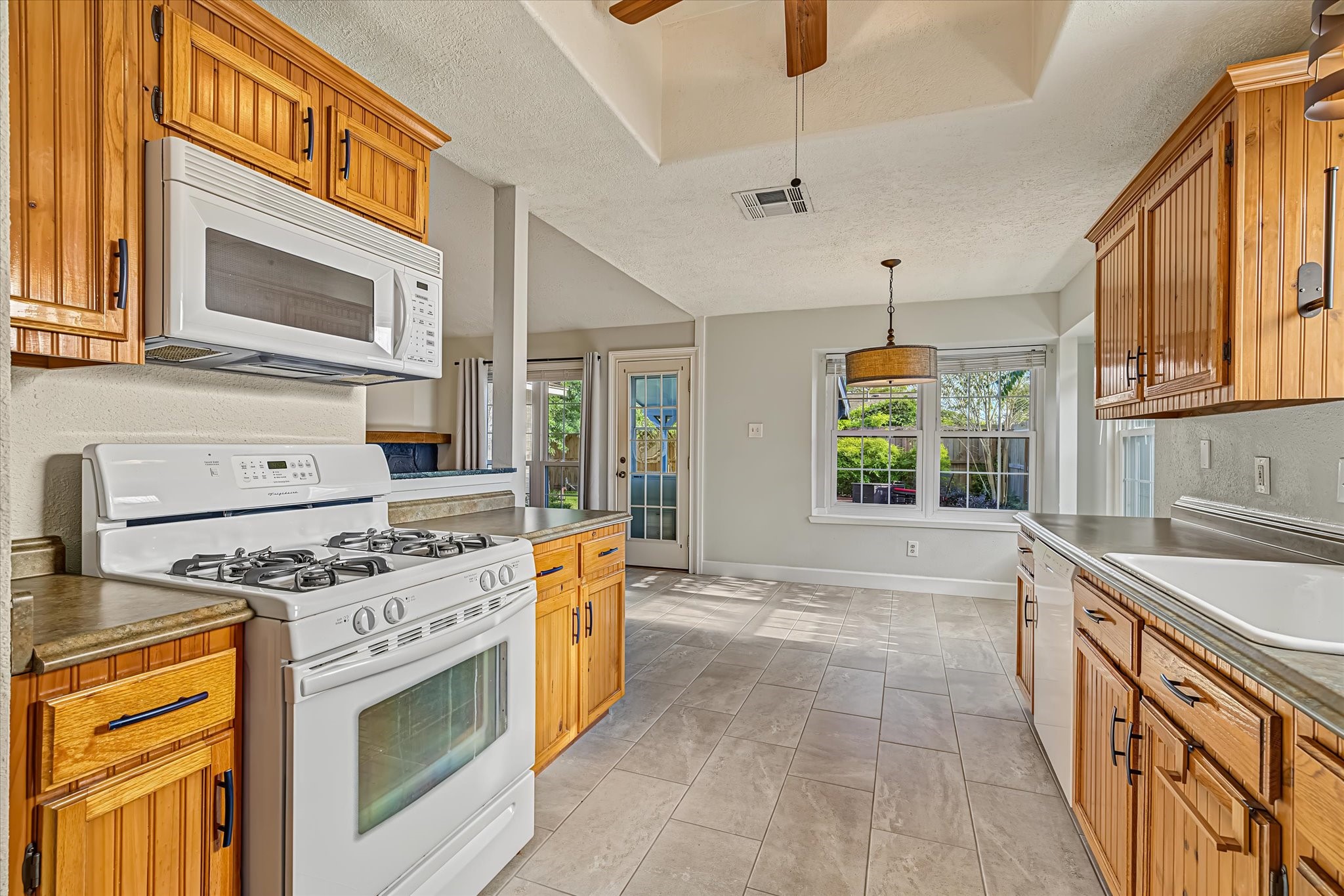 2803 Custer Drive, League City, TX 77573