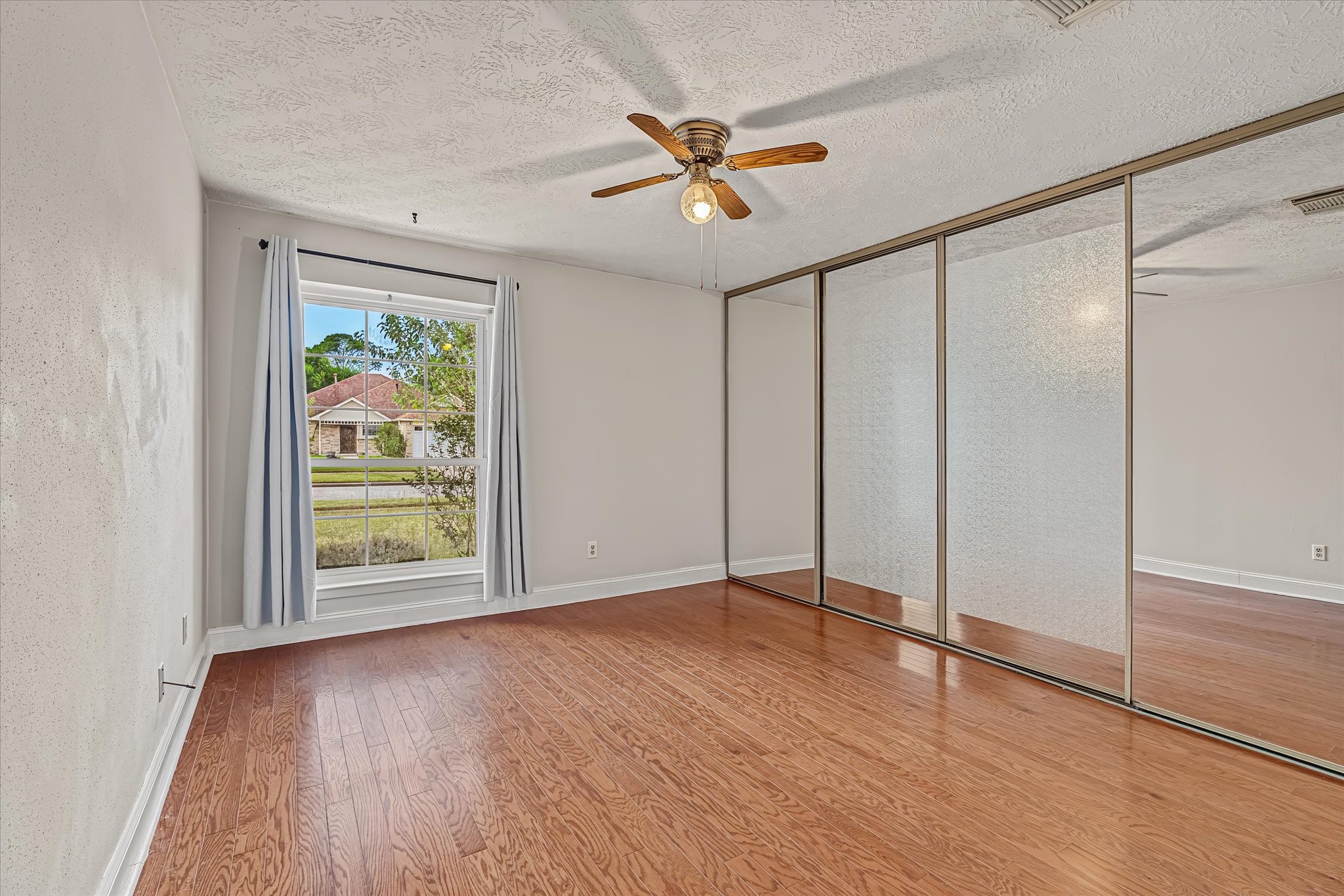 2803 Custer Drive, League City, TX 77573