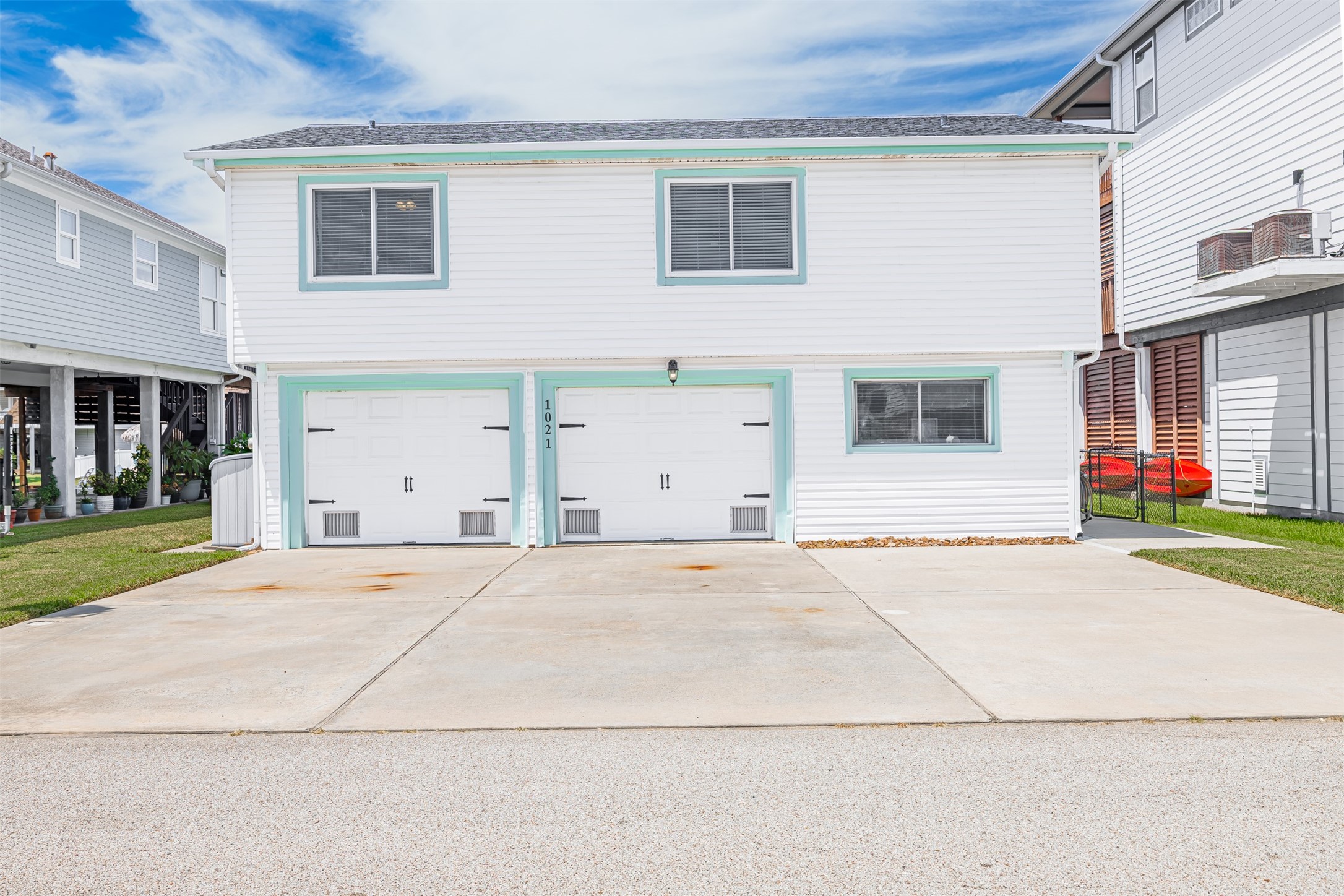 1021 Redfish Street, Hitchcock, TX 77563