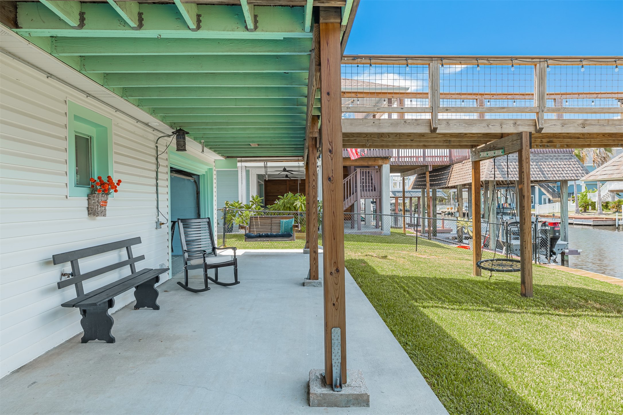 1021 Redfish Street, Hitchcock, TX 77563