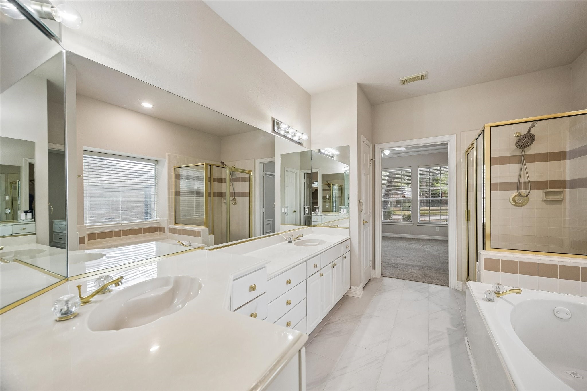 3122 Woodcreek Glen Lane, Houston, TX 77073