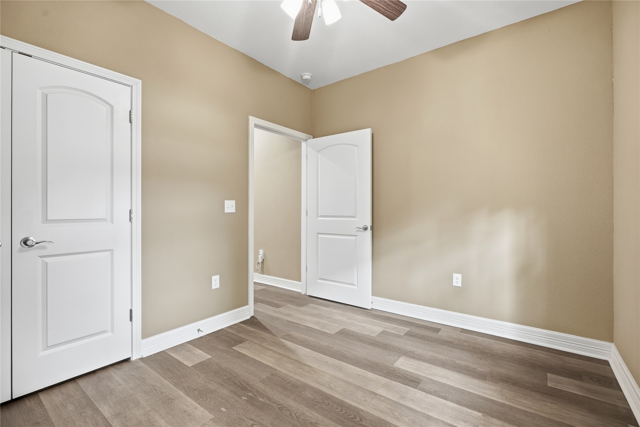 Another view of the secondary bedroom,