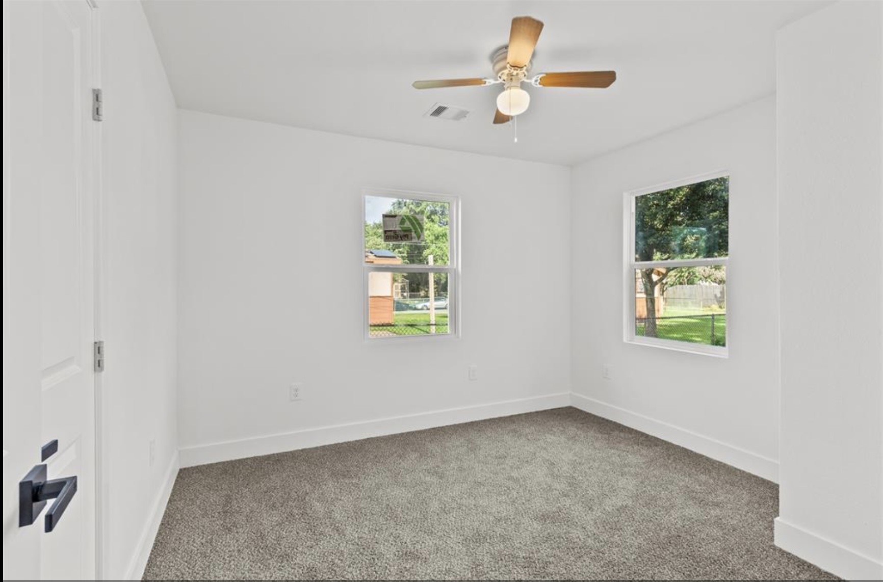 805 19TH Avenue N, Texas City, TX 77590