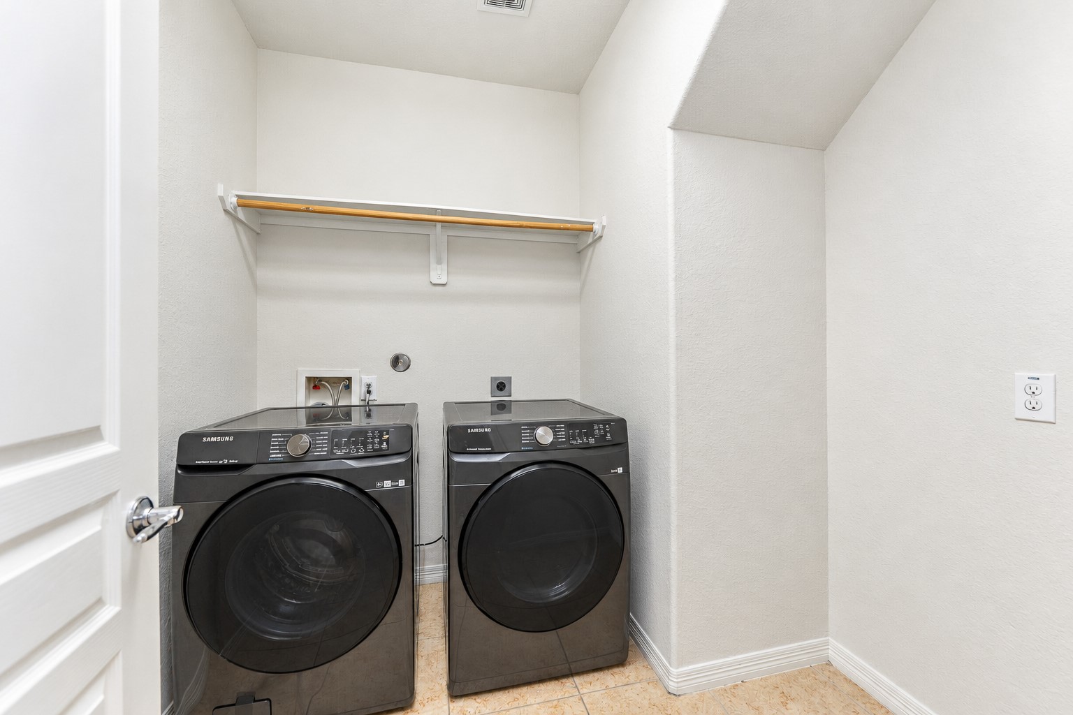 1323 Ralston Branch Way, Sugar Land, TX 77479