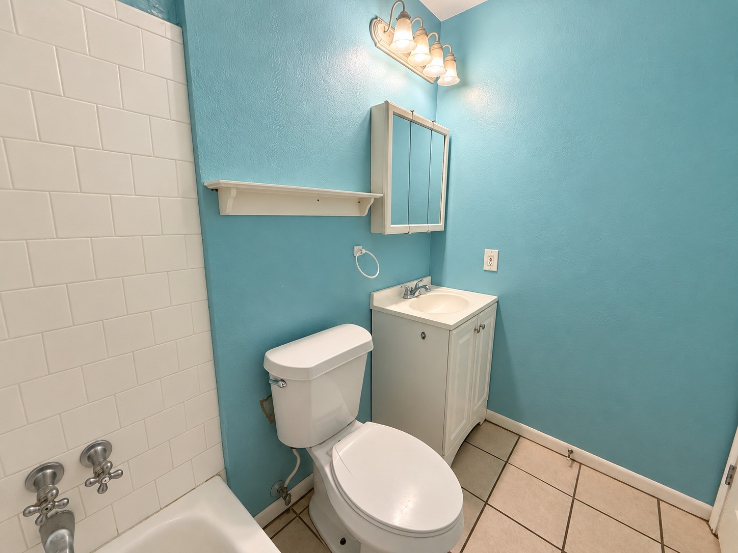 3804 Briar Hollow Drive, Dickinson, TX 77539