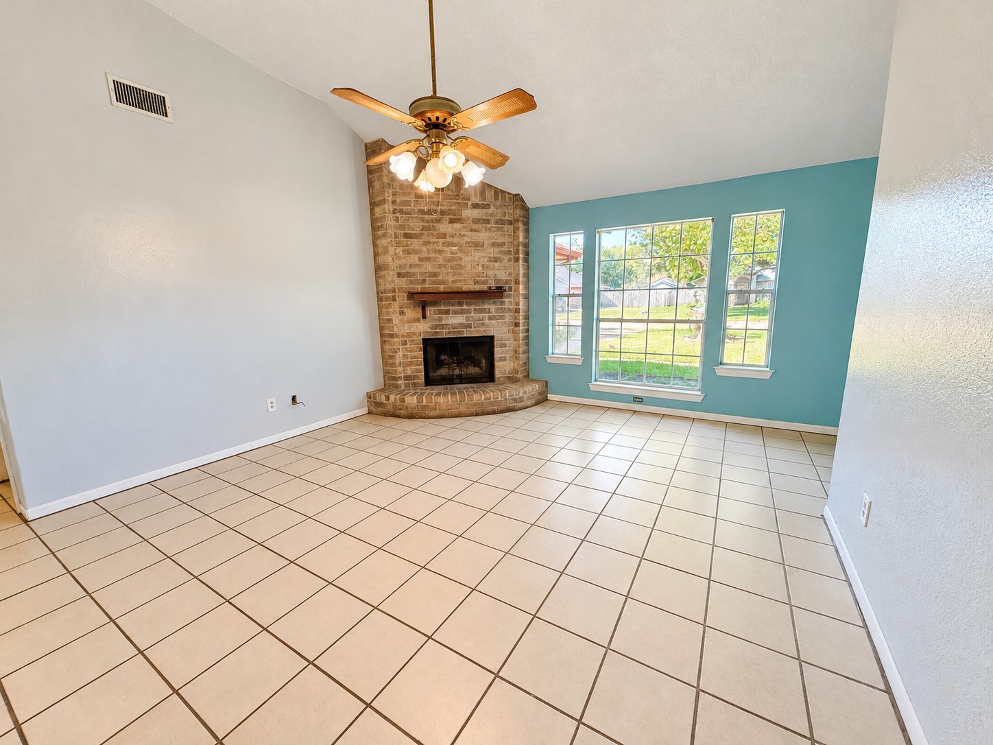 3804 Briar Hollow Drive, Dickinson, TX 77539 3804 Briar Hollow Drive, Dickinson, TX 77539