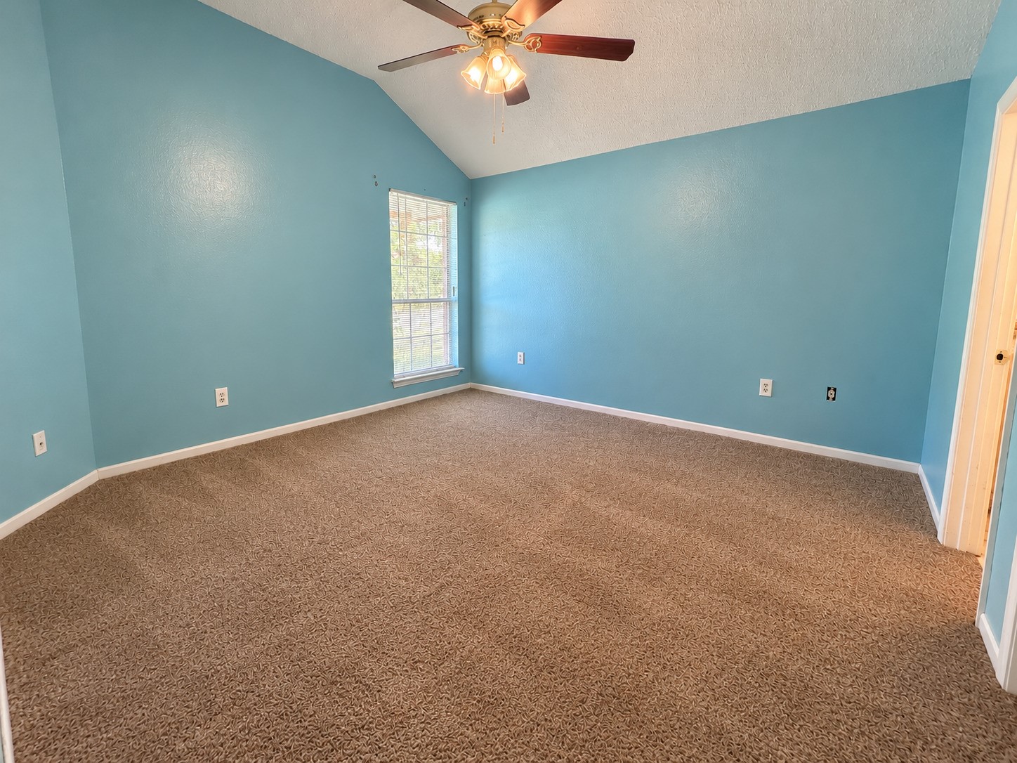 3804 Briar Hollow Drive, Dickinson, TX 77539