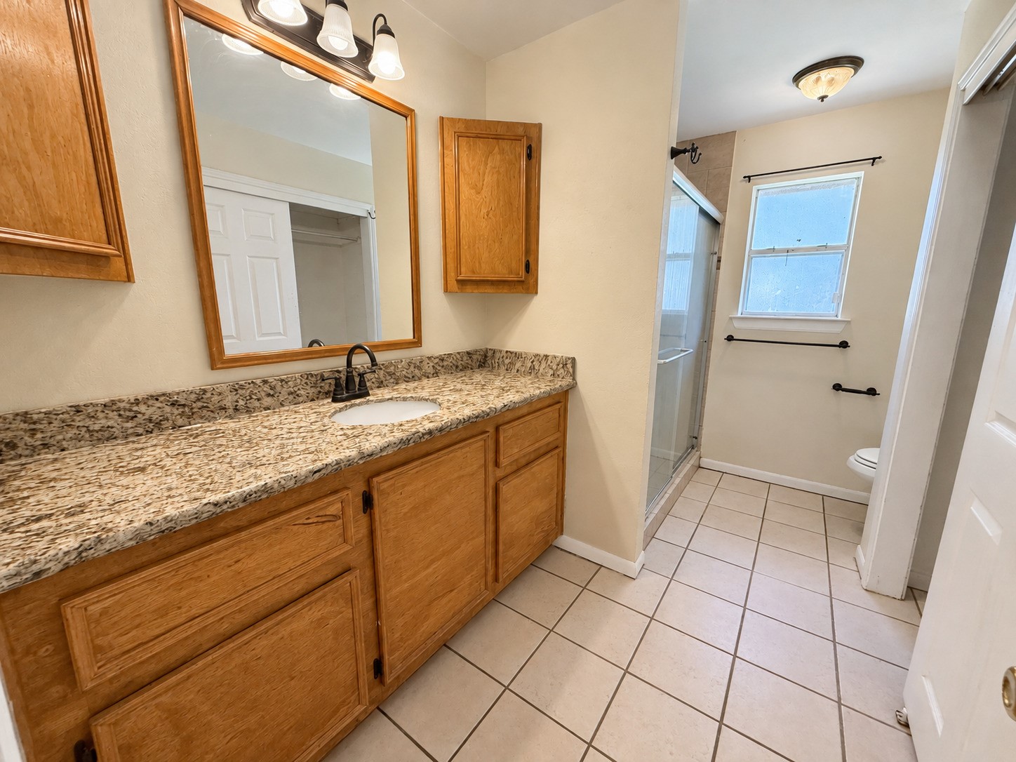 3804 Briar Hollow Drive, Dickinson, TX 77539