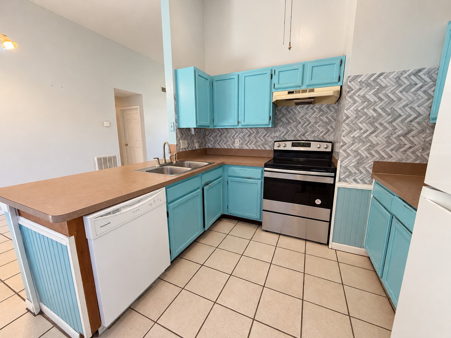3804 Briar Hollow Drive, Dickinson, TX 77539