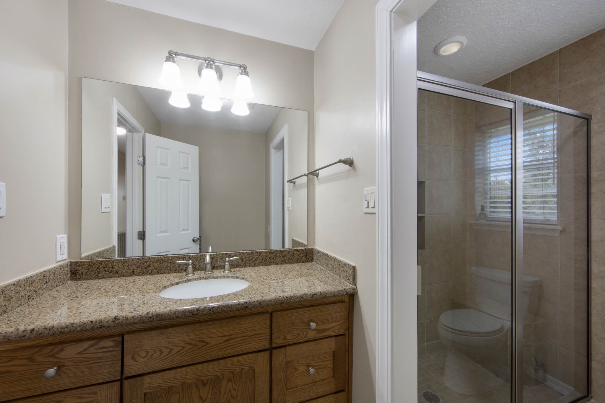 Full surround tile shower