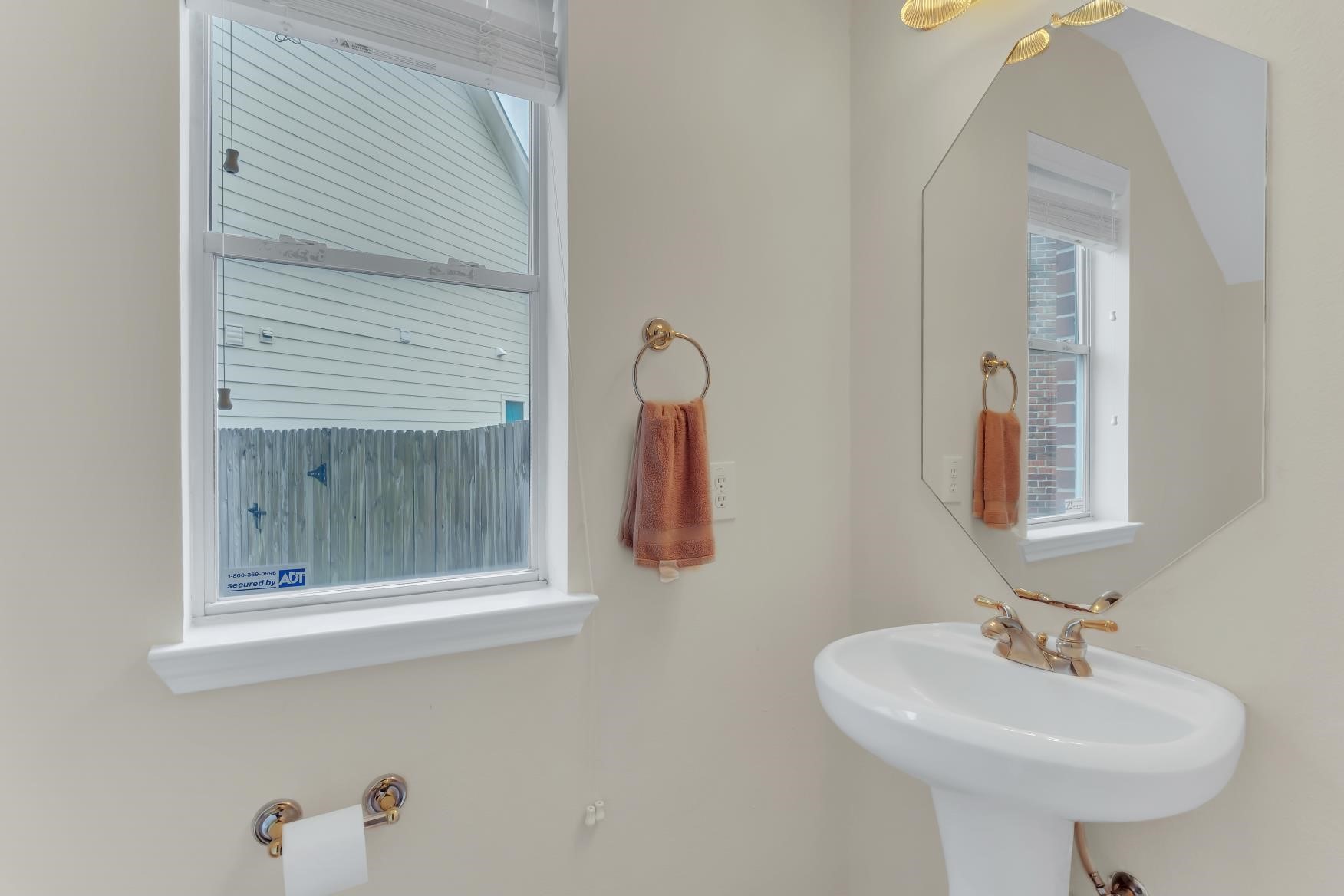 Convenient 1st floor half bathroom.