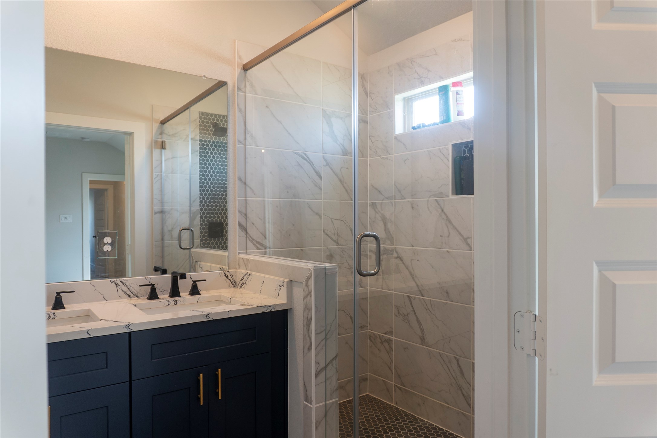 Upstairs primary bath