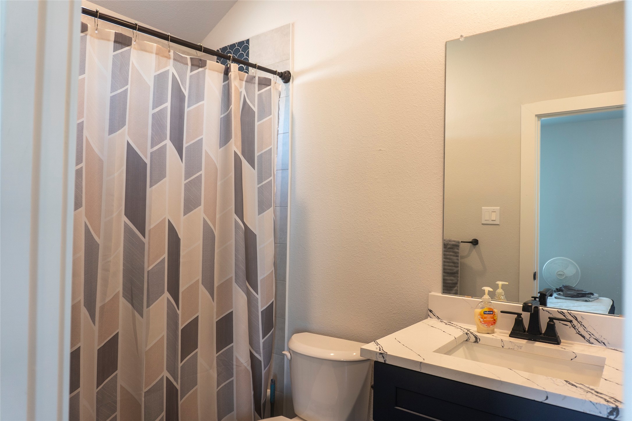 Upstairs secondary bath