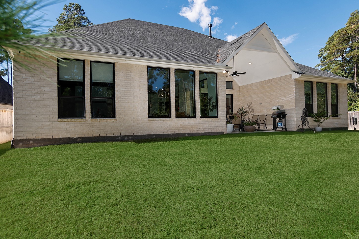 54 Arctic Tern Circle, Magnolia, TX 77354