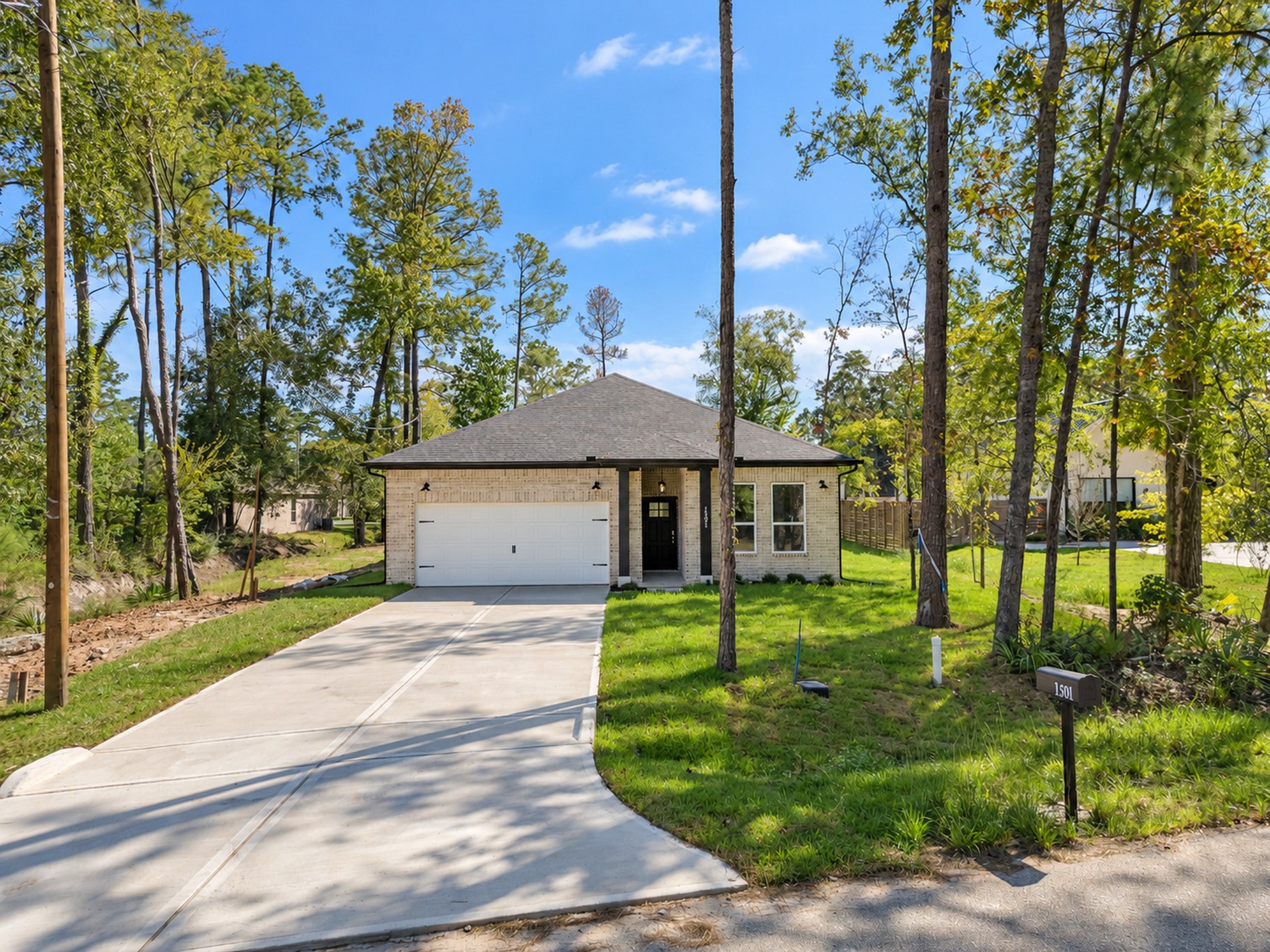 Front exterior and Driveway Front exterior and Driveway