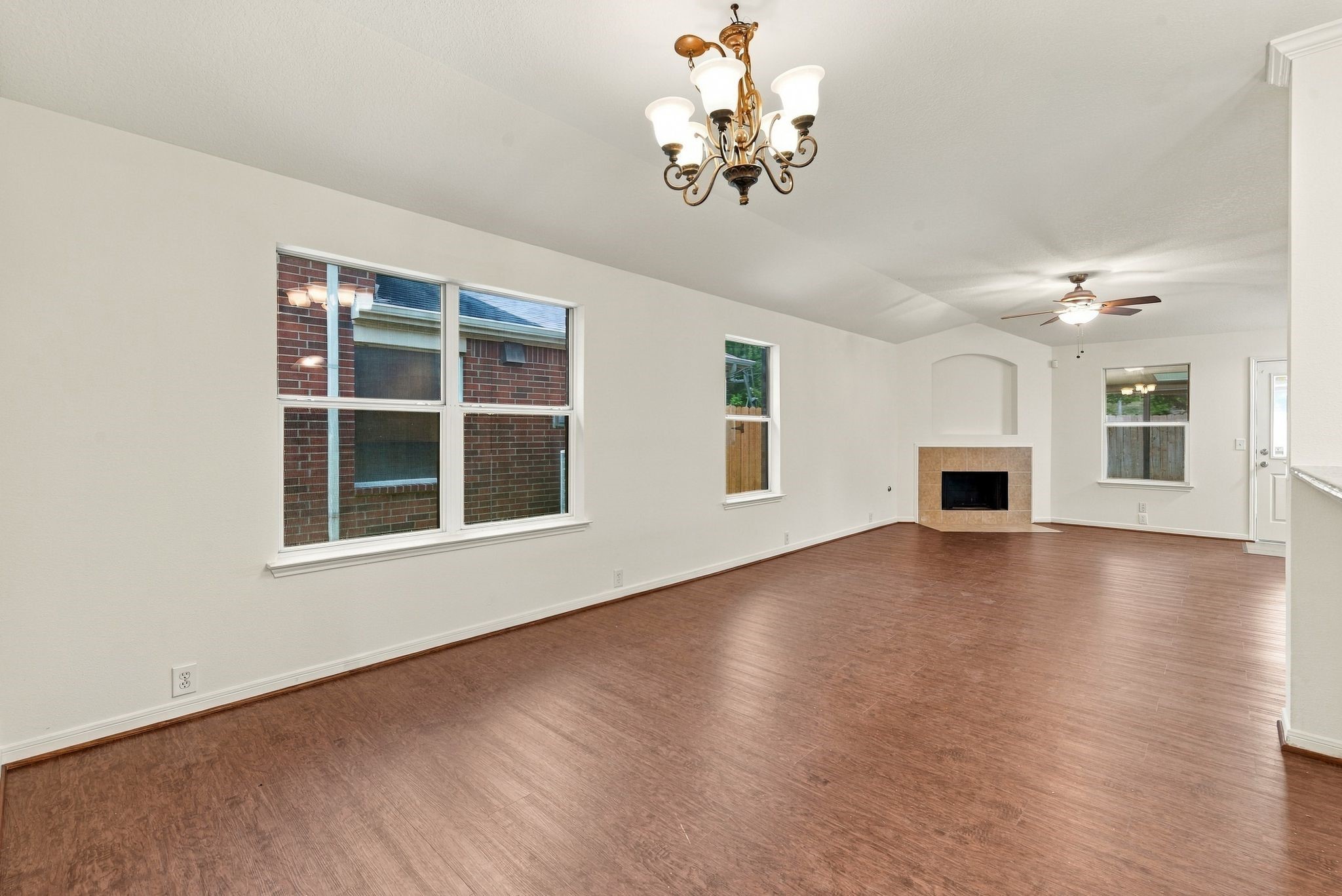 17438 Hoover Gardens Drive, Houston, TX 77095