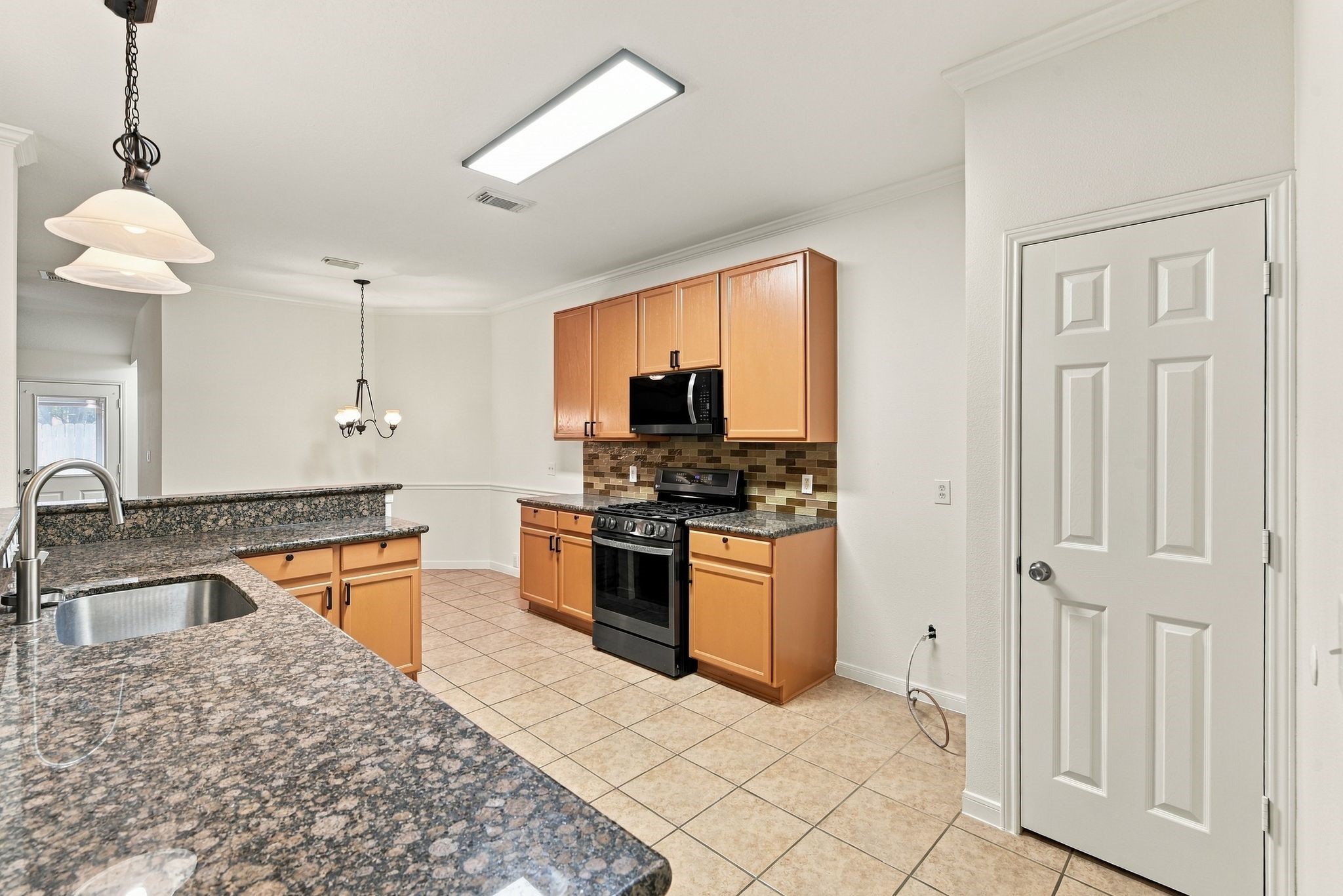 17438 Hoover Gardens Drive, Houston, TX 77095